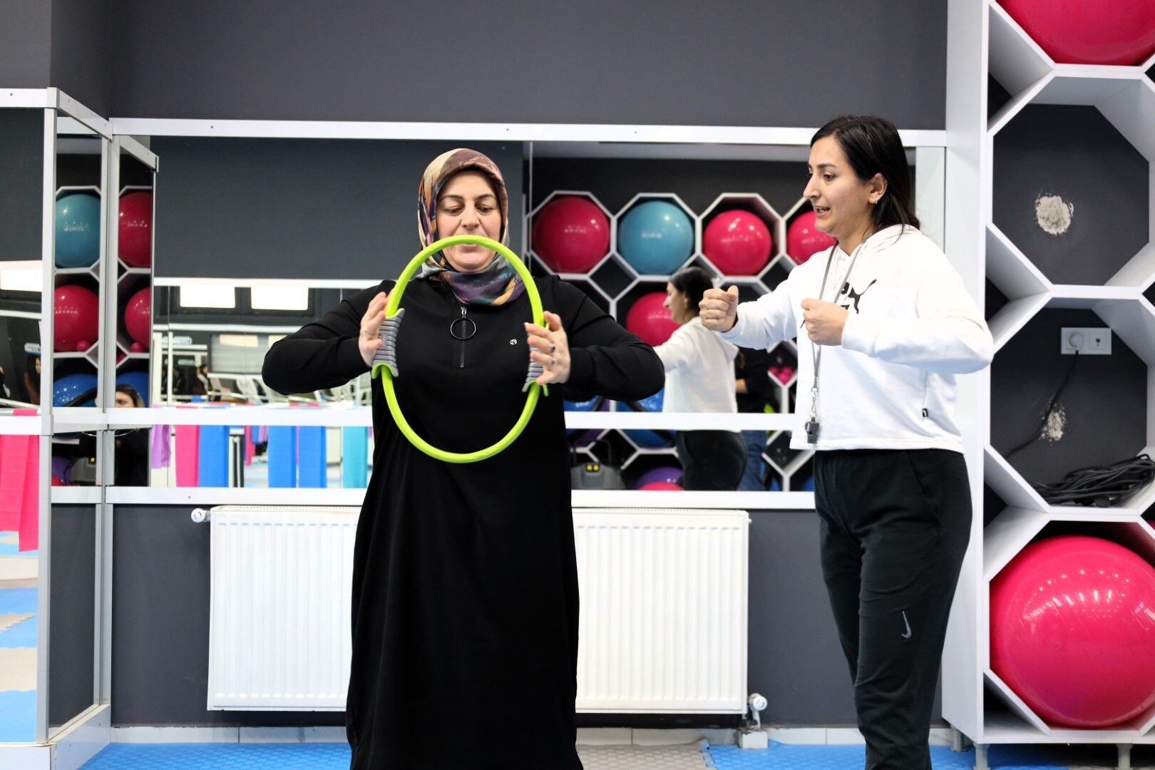Emine Kış, Anne Şehir'le Kendini Buldu (6) (Büyük)