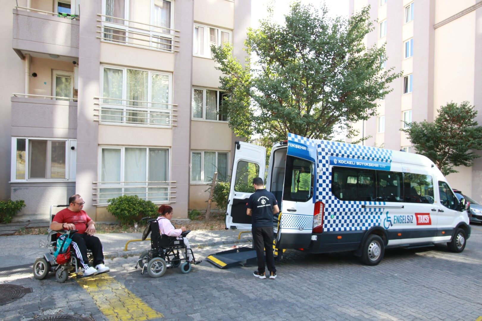Engelsiz Taksi (Büyük)
