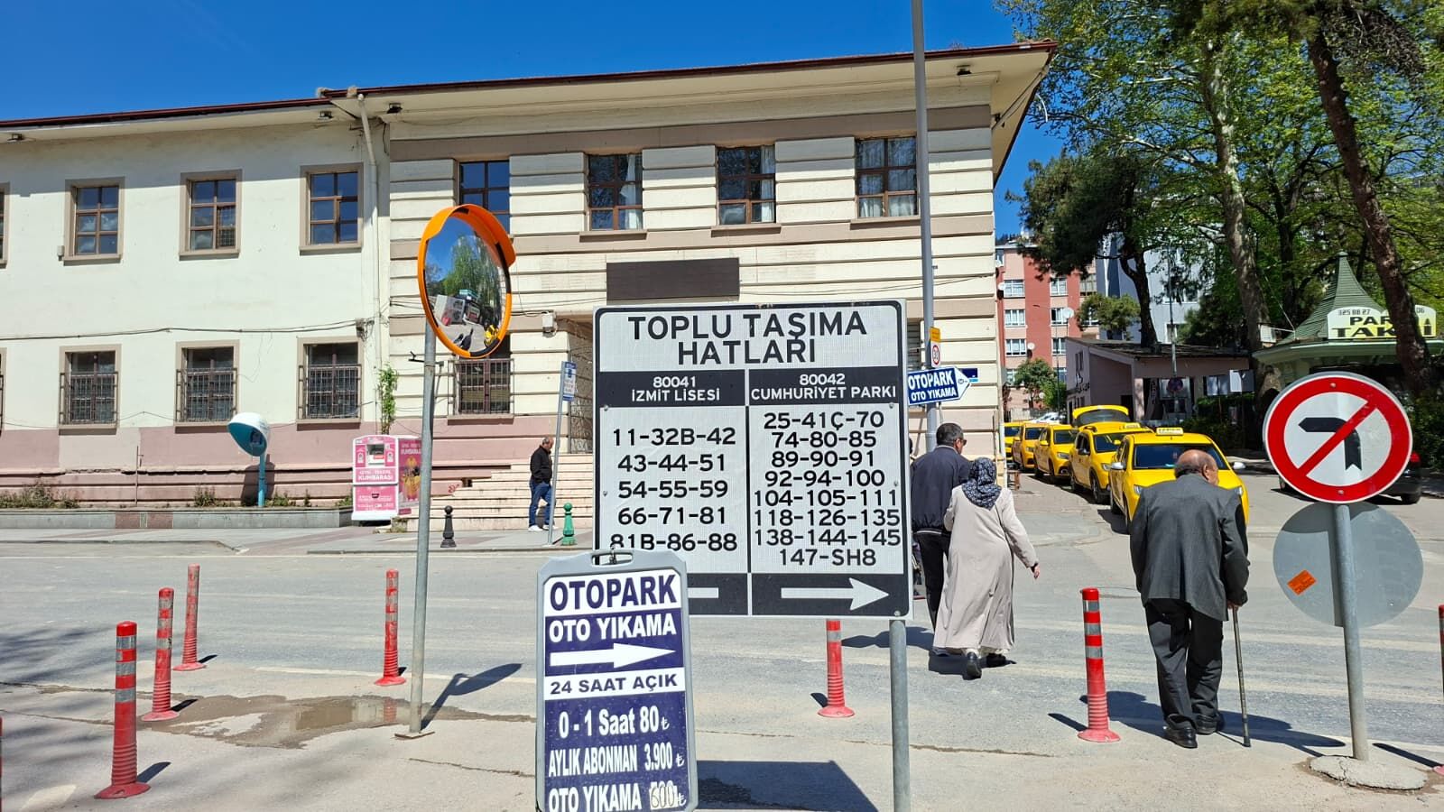 Izmit Lisesi Onu Otobus Duraklari