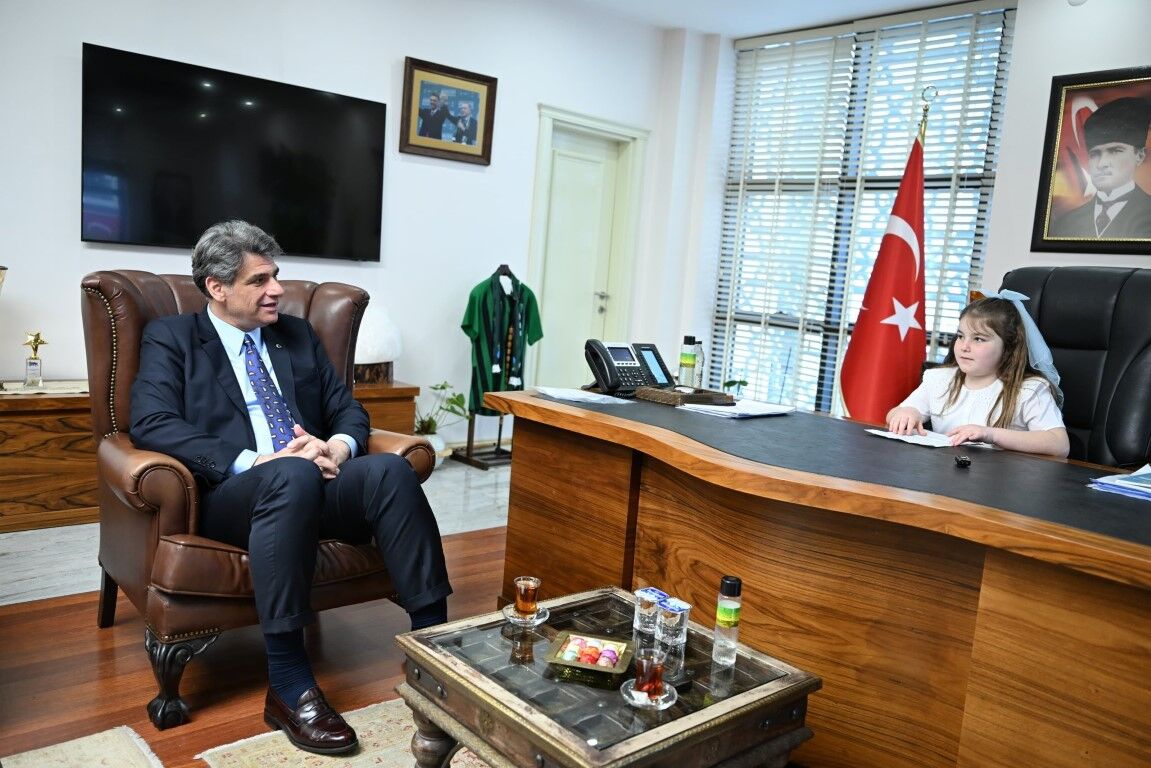 Kartepe’de Başkanlık Koltuğu Nevra Zeynep’e Emanet (3) (1)