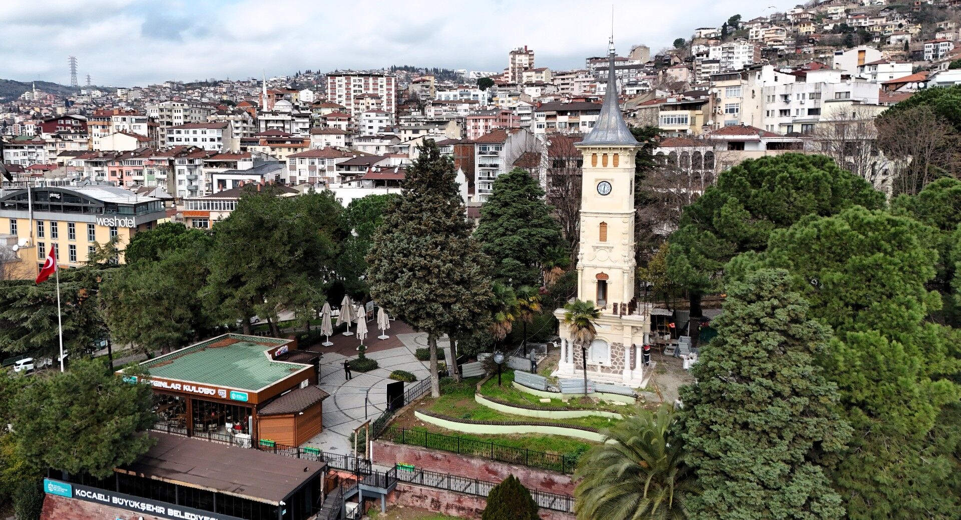 Saat Kulesi Gündüz Başka Gece Başka Güzel (8)