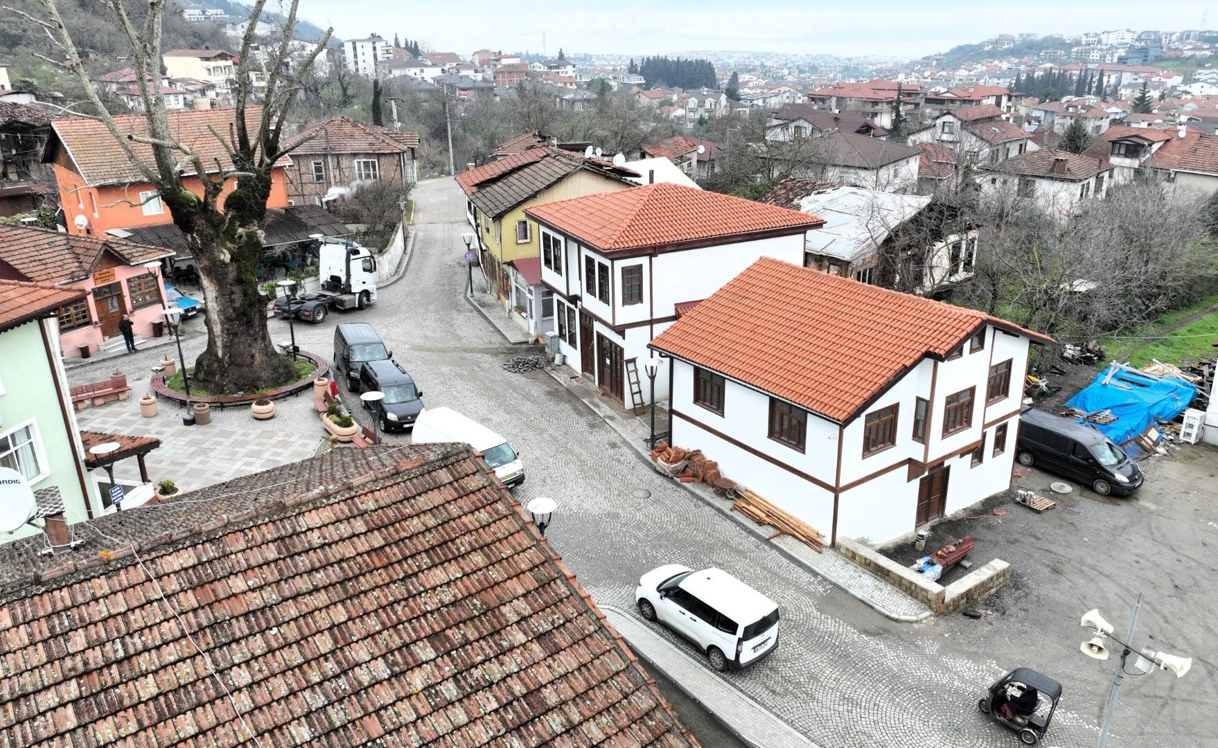 Saraylı'daki Tarihi Yapı Büyükşehir'le Taçlanıyor (1) (Büyük)