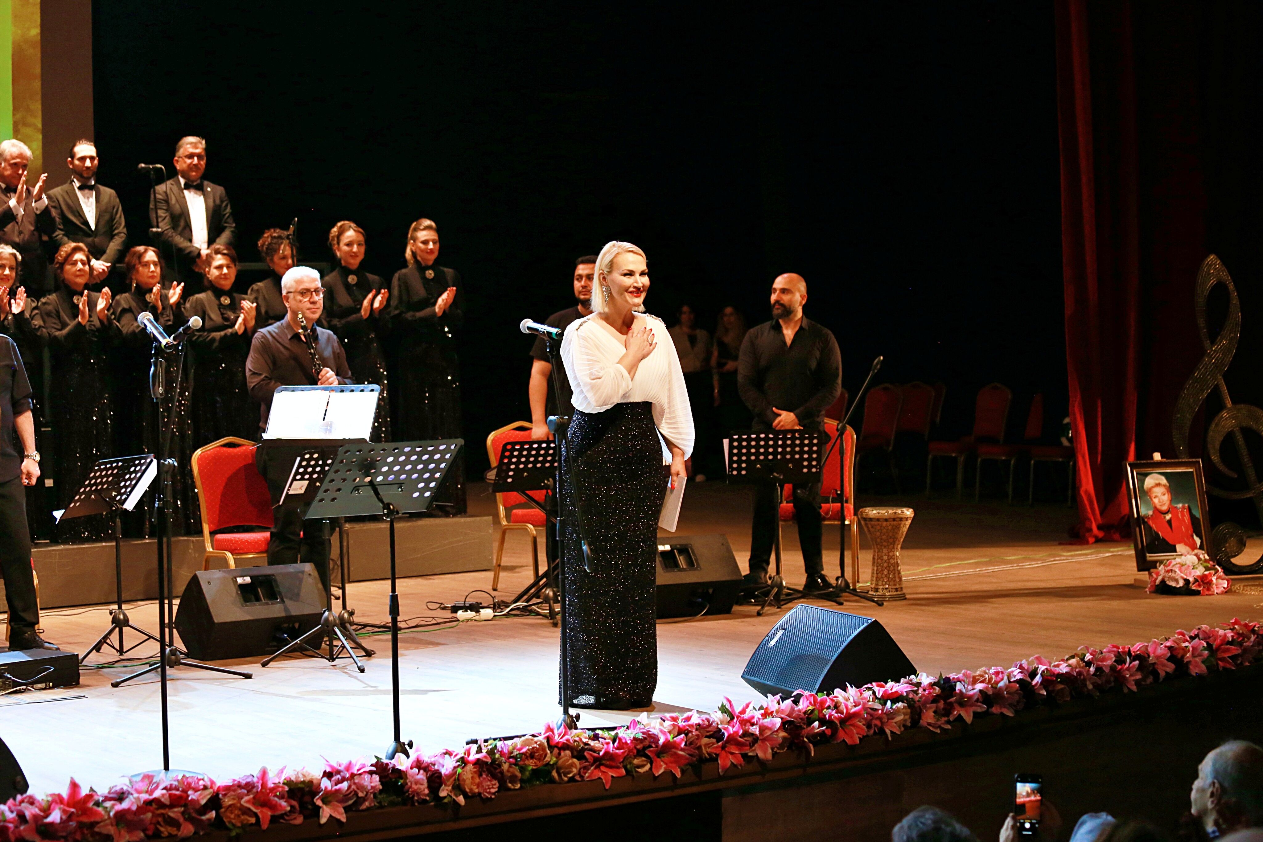 04 Seda Gökkadar