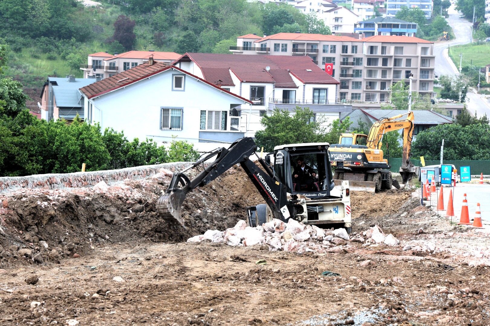 Başiskele'de Selahattin Eyyubi Caddesi Genişliyor (6) (Büyük)