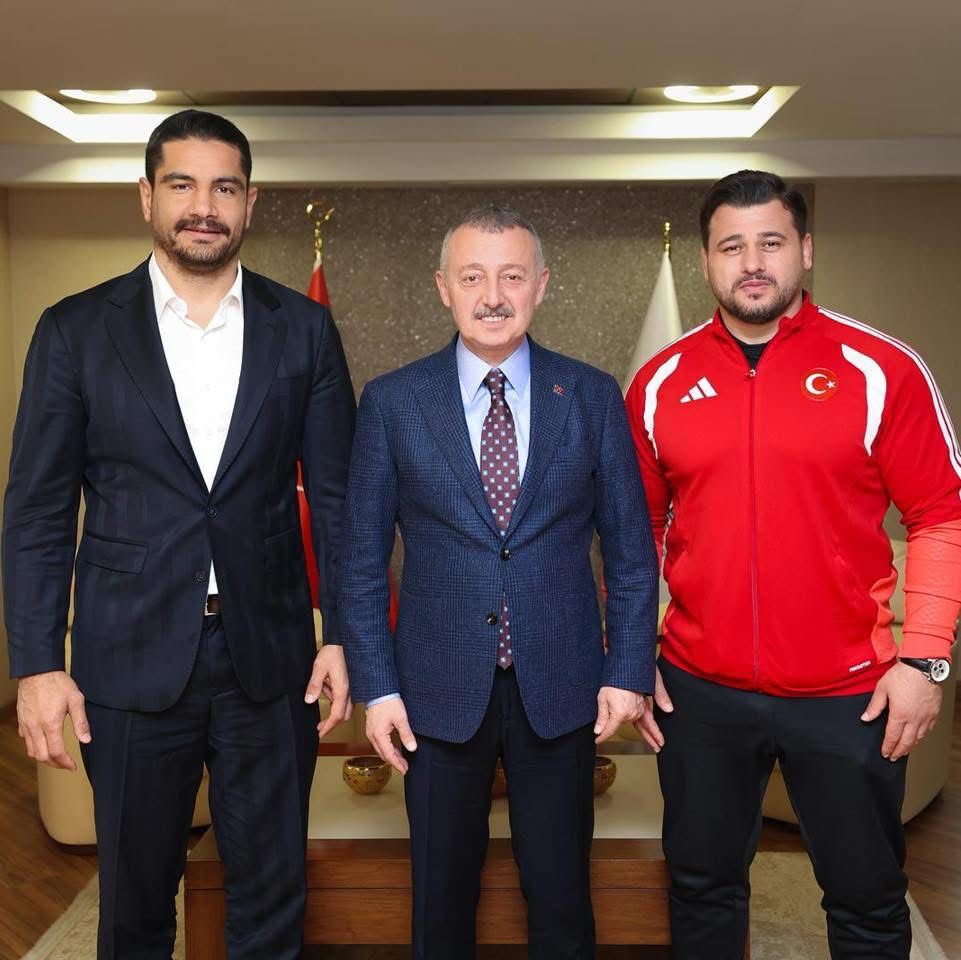 Başkan Büyükakın, Güreşten Iki Önemli Ismi Ağırladı (1)