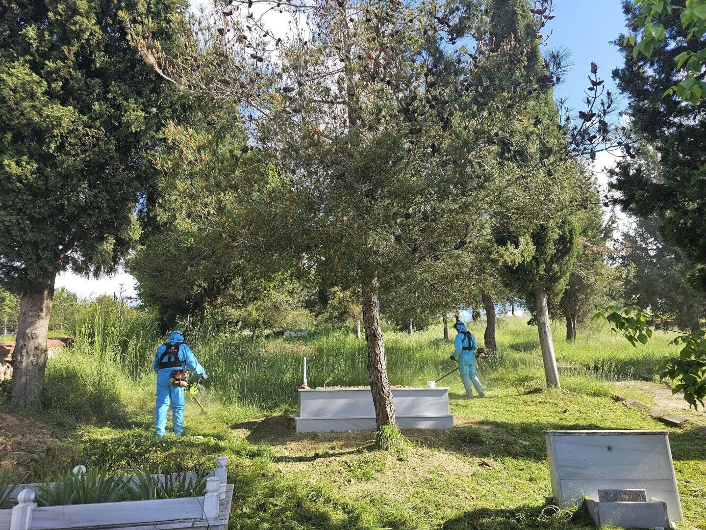 Bayram Hazırlığında Mezarlıklara Özel Bakım (7)-1
