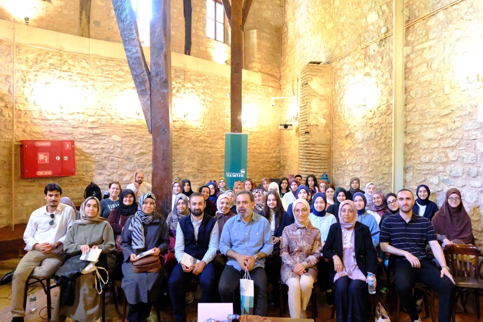 Bu Proje Hem Okutuyor, Hem Gezdiriyor (3)