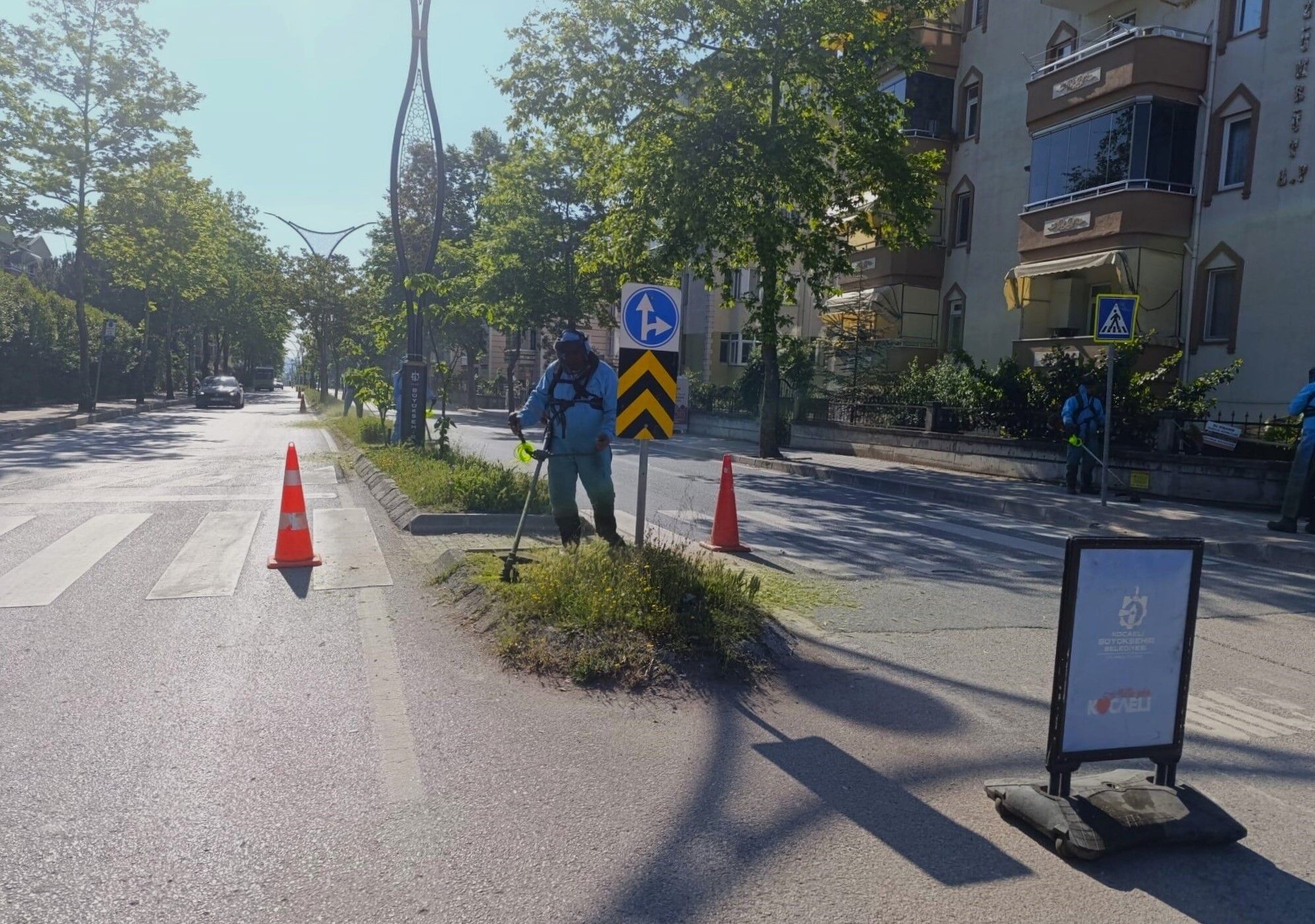 Büyükşehir'den Kentin Her Noktasında Detaylı Temizlik (4)