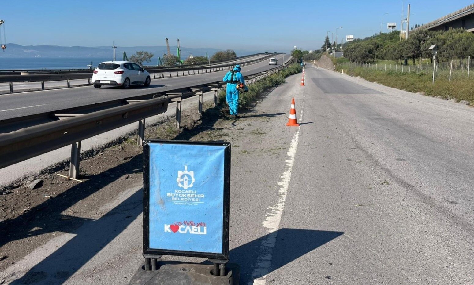 Büyükşehir'den Kentin Her Noktasında Detaylı Temizlik (7)