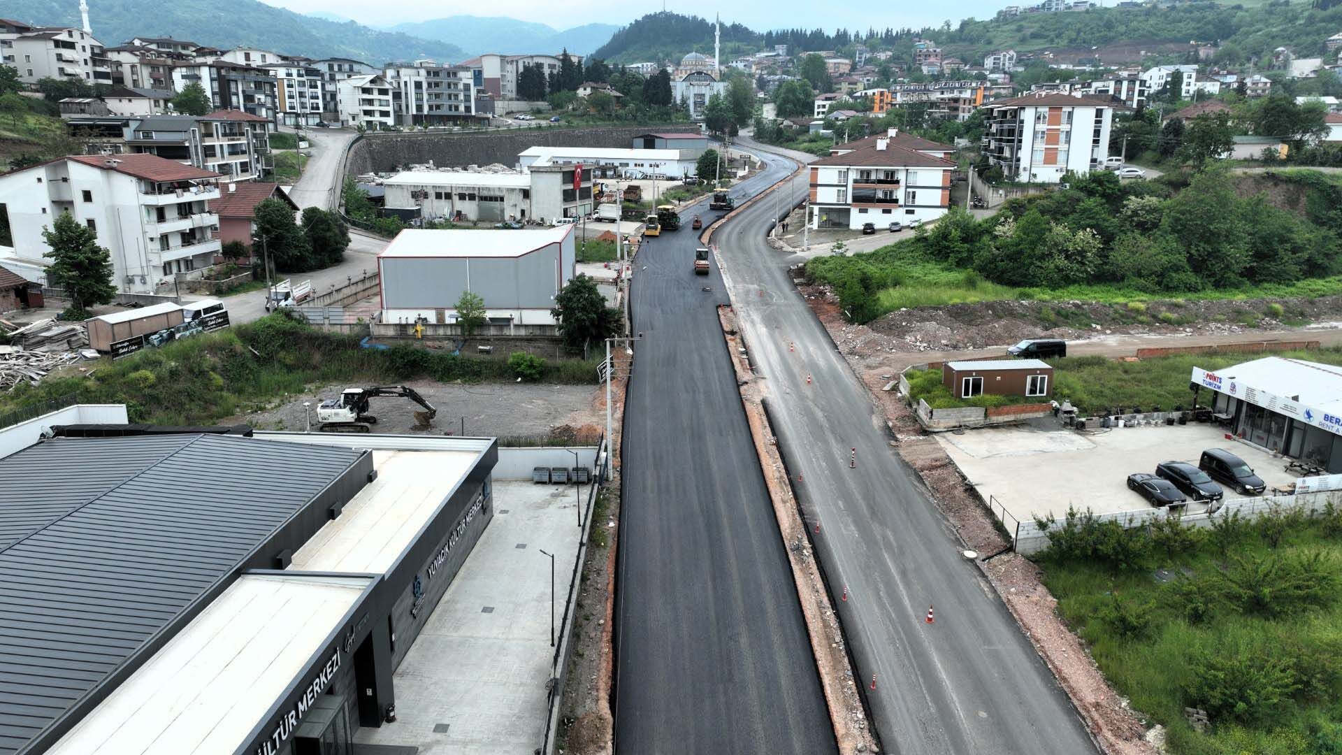 Büyükşehir'le Yollar Genişliyor, Trafik Rahatlıyor (34)