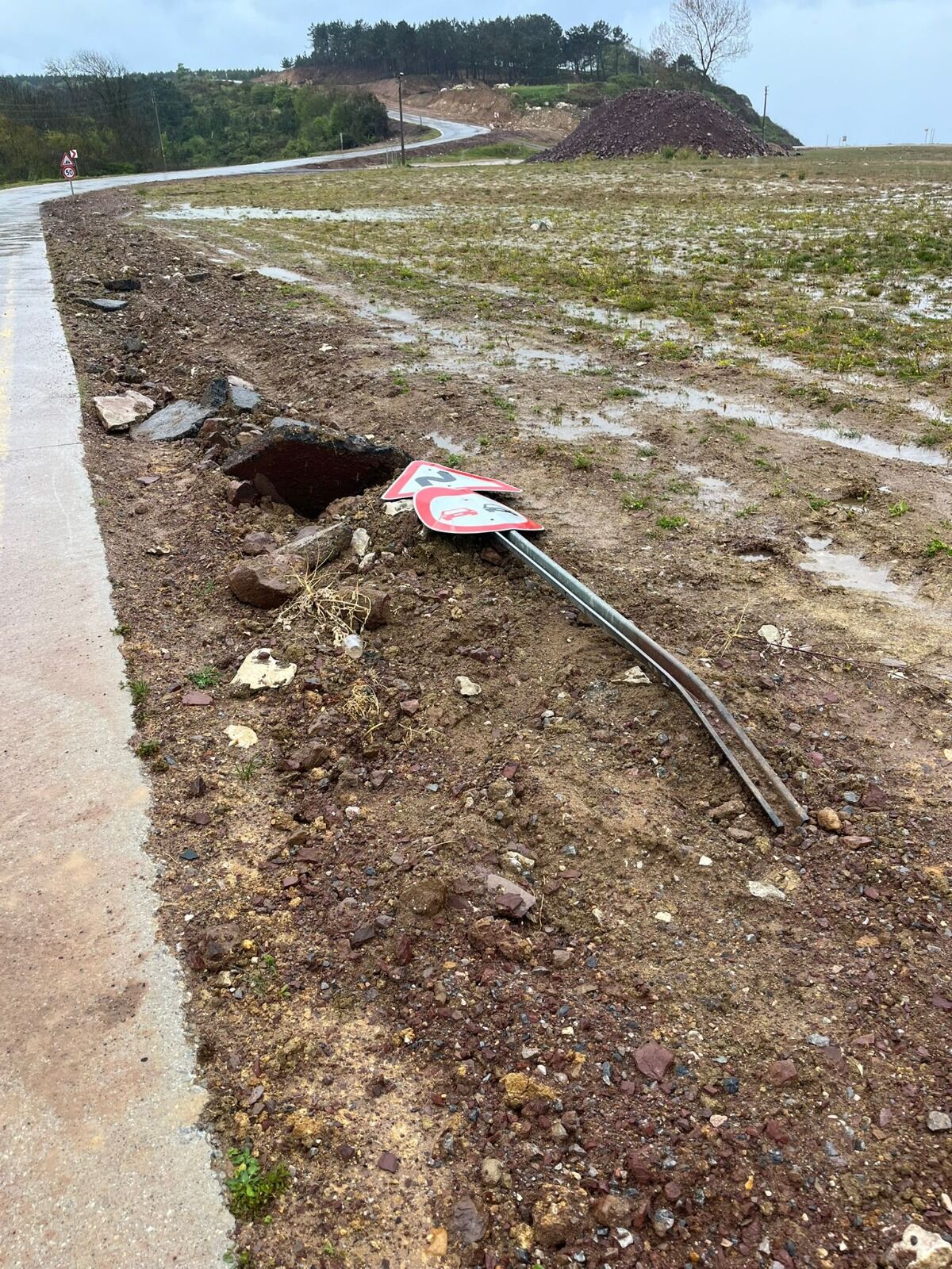 Kırsalda Levhalar Daha Görünür Ve Daha Sağlam (2)