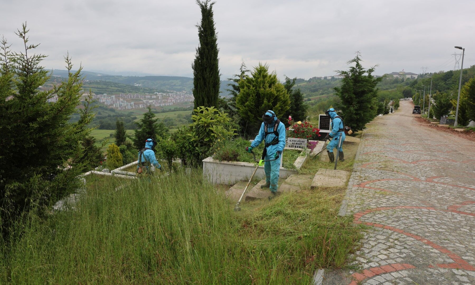 Kocaeli'de Şehitlik Ve Mezarlıklar Bayrama Hazır (4) (Büyük)
