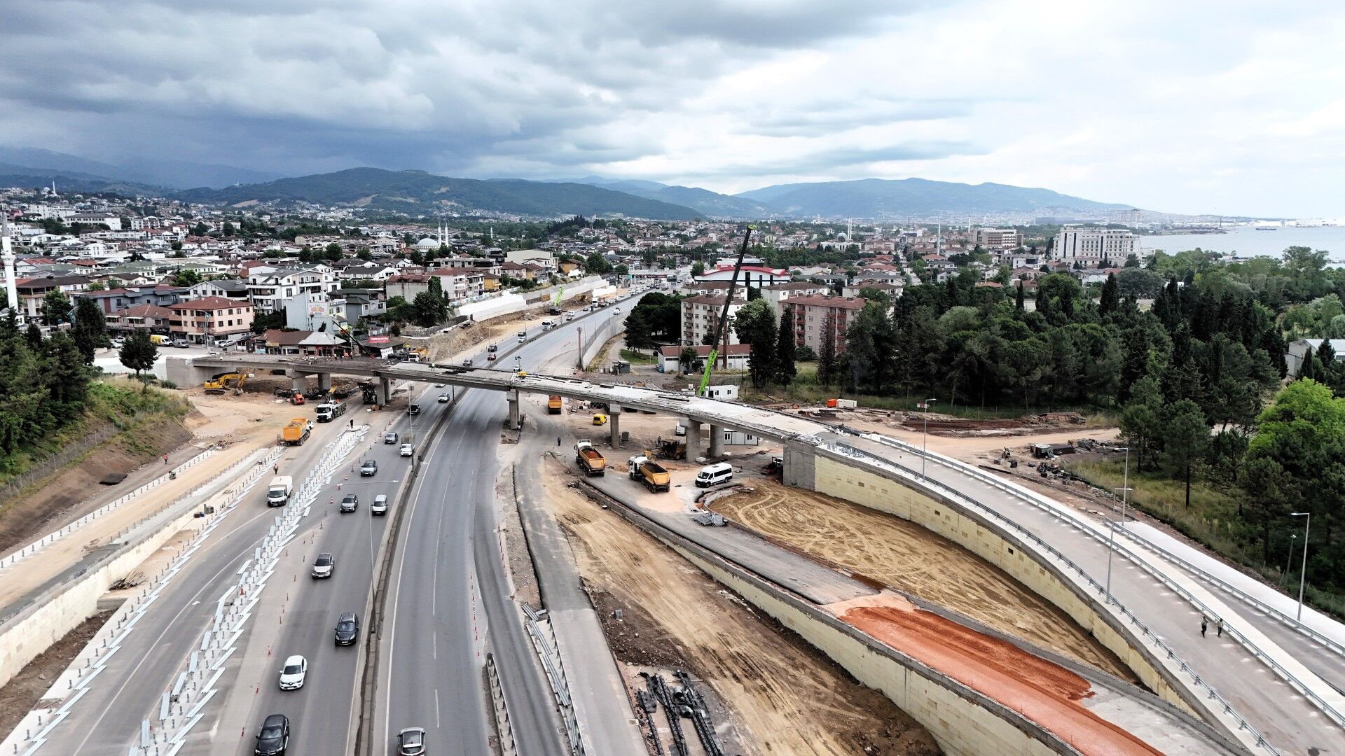 Başiskele Koridor Projesi’nde 9 Köprünün Montajı Bitti (6)