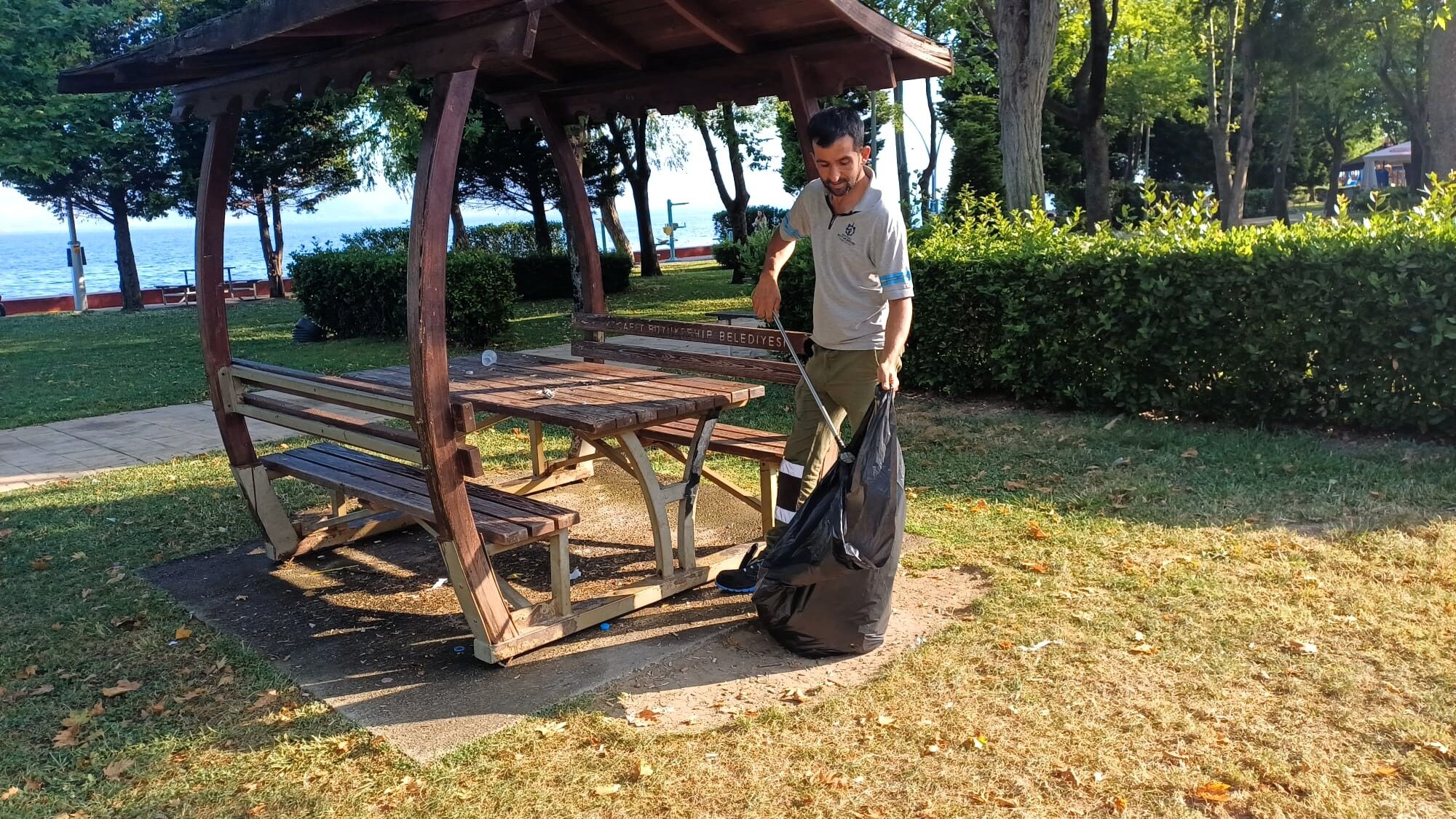 Başiskele Sahili Büyükşehir’le Hem Temiz, Hem Güvenli (13)