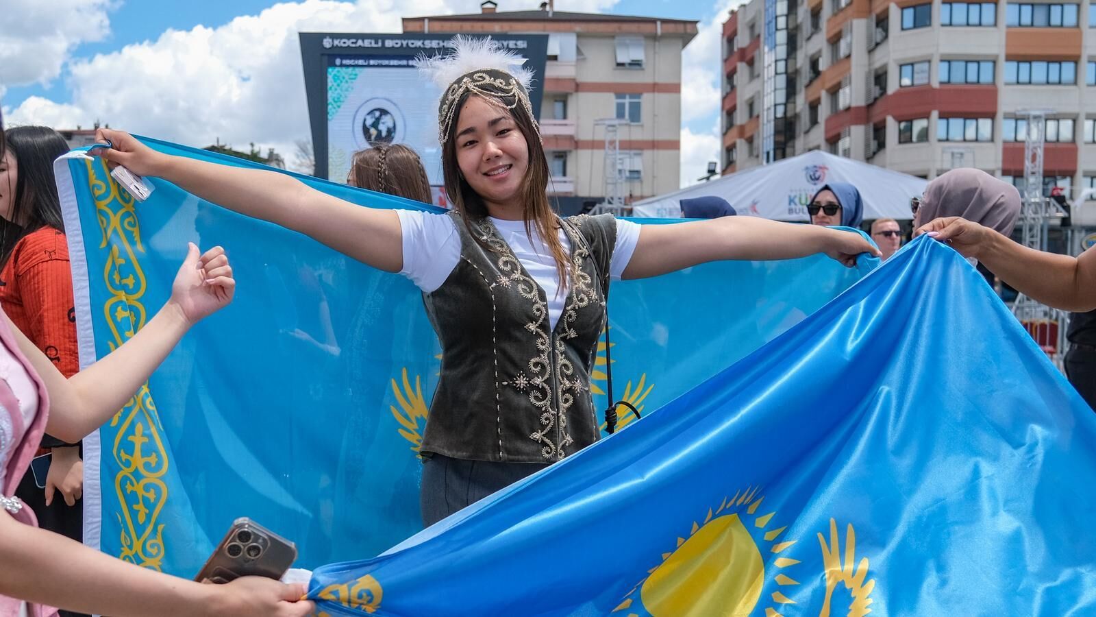 Gençliğin Başkenti Kocaeli’de Dünyanın Her Köşesinden Kültürler Buluştu (22)