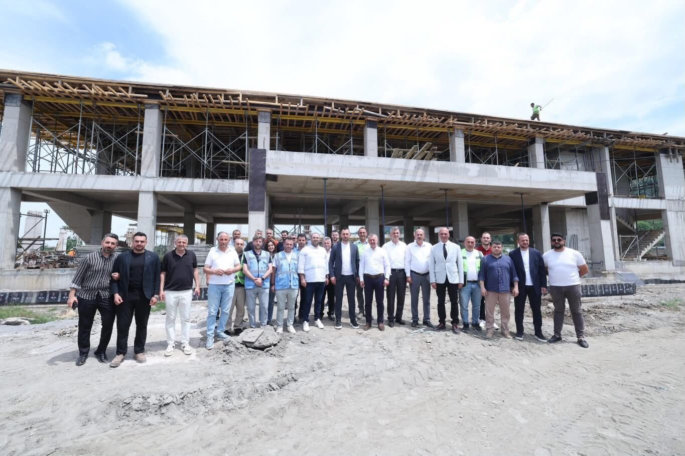 Gölcük’e Fifa Standartlarında Spor Kompleksi Inşa Ediliyor (2)