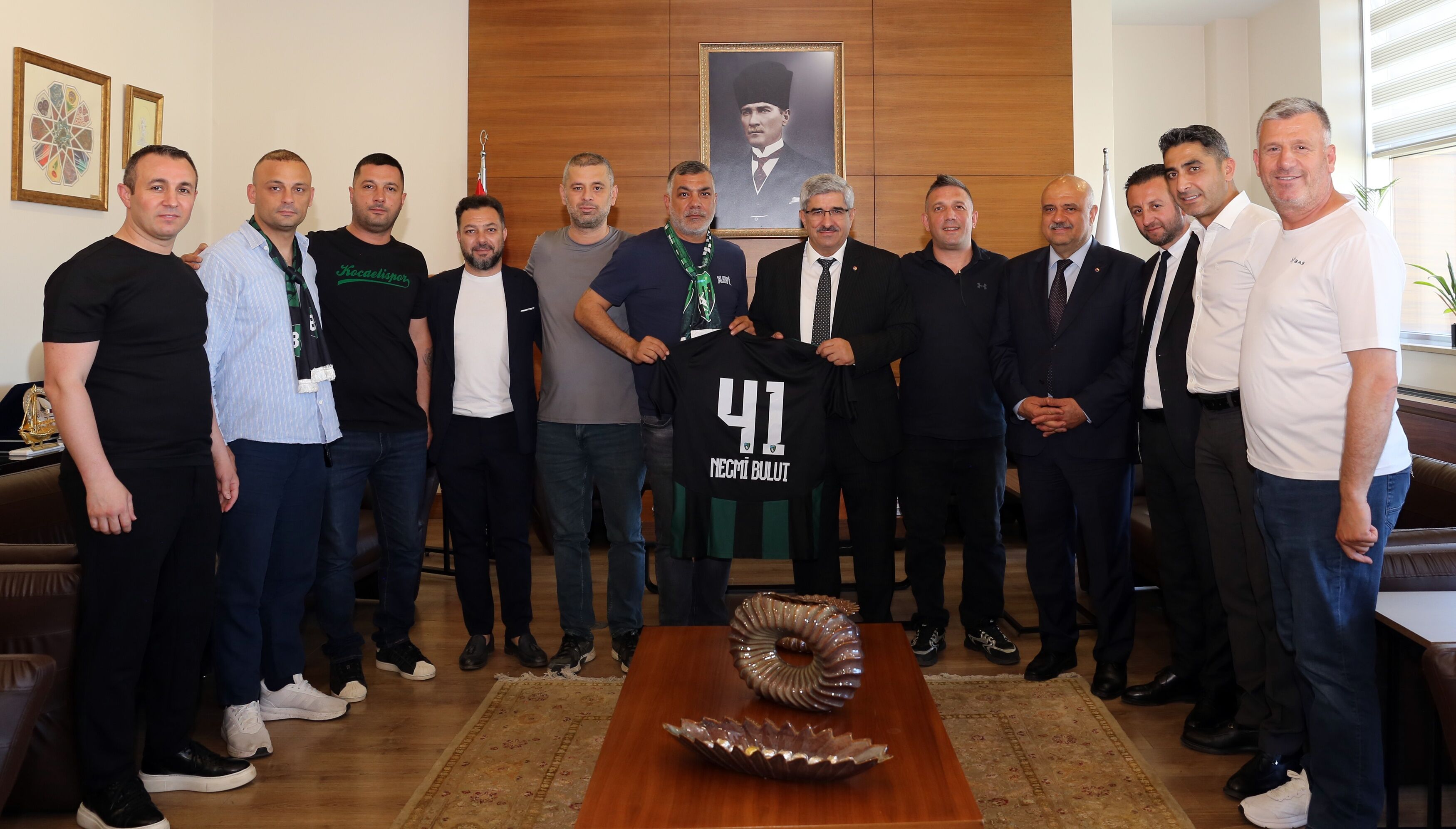 Hodri̇ Meydan-1