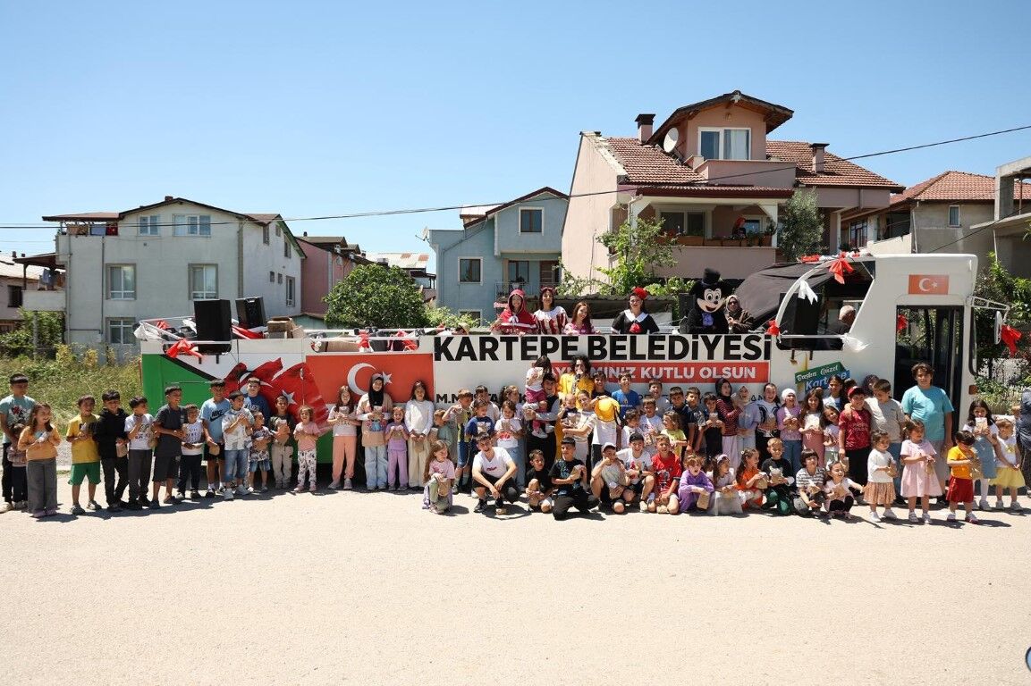 Kartepe’de Bayram Coşkusu Mahalle Mahalle Yaşandı (5)