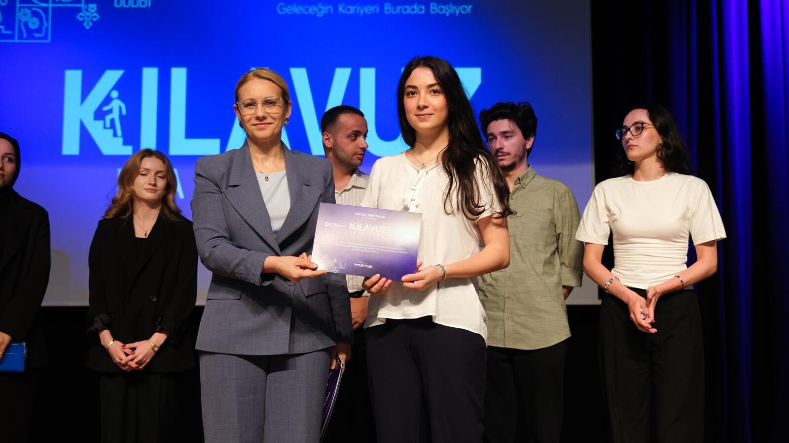 Kılavuz Kariyer’de 358 Öğrenci Sertifika Aldı (10)