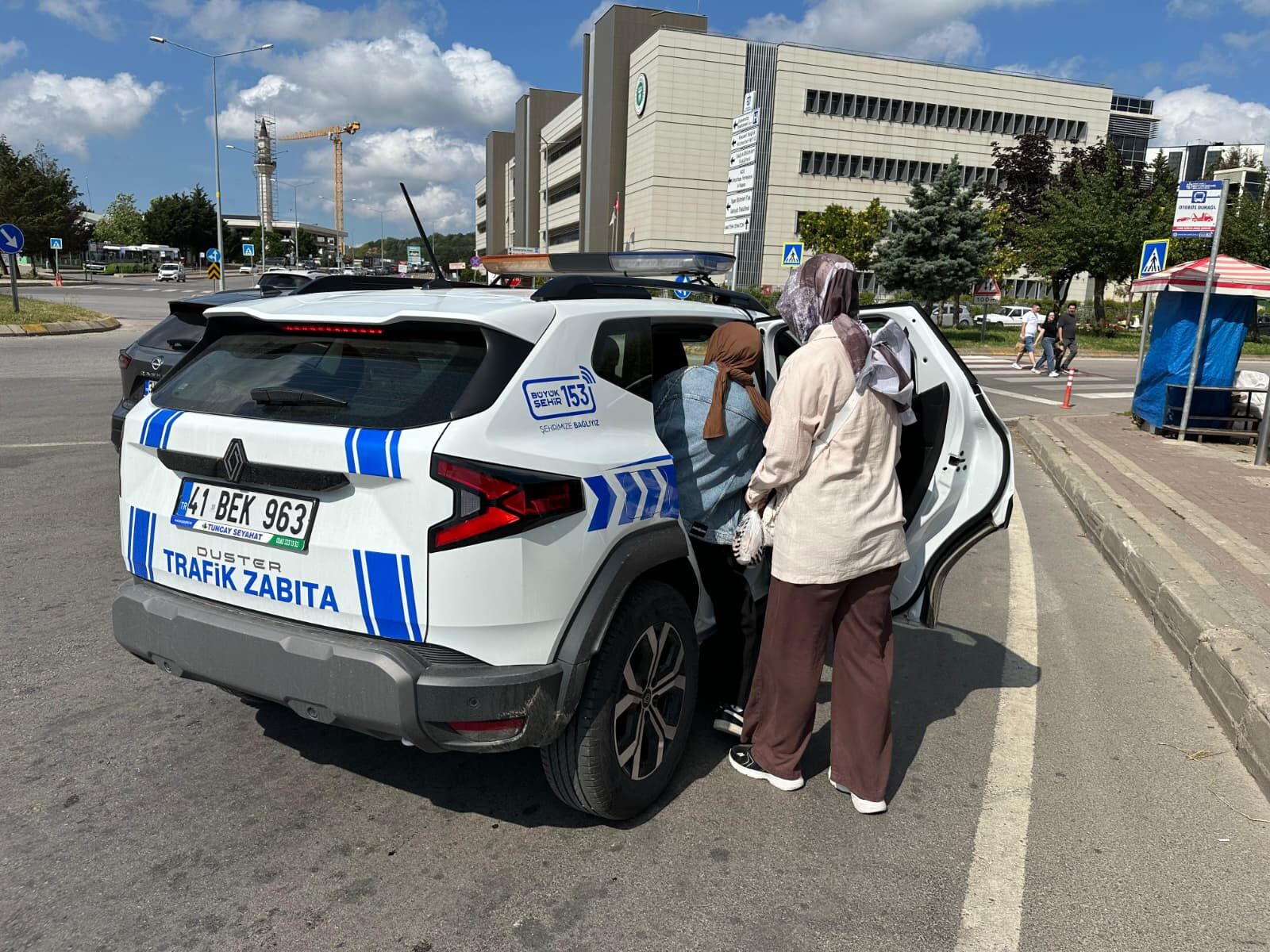 Kocaeli Zabıtası Yks’de Gençleri Yalnız Bırakmadı (3)