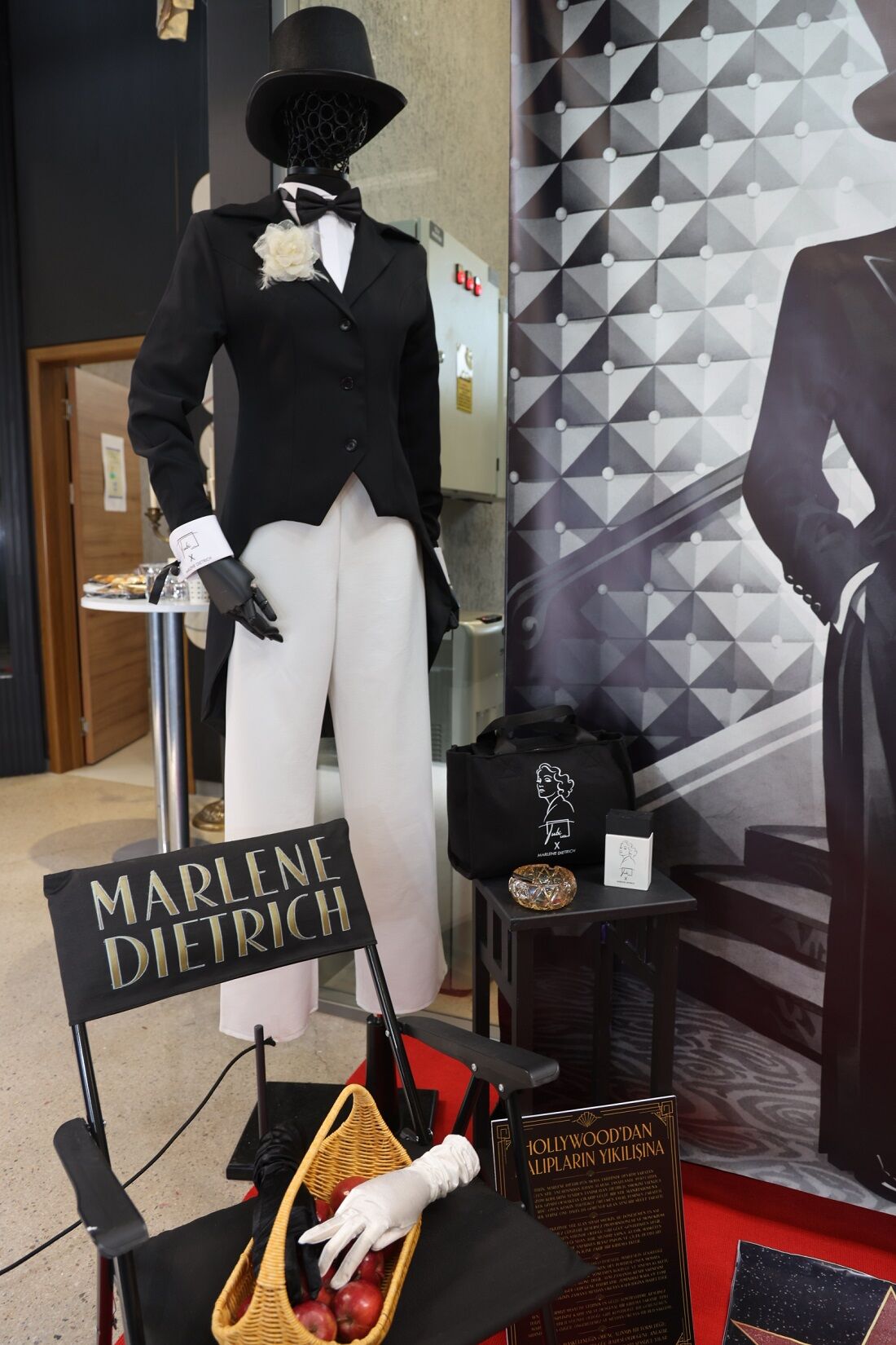 Moda Akademisi’nde Görsel Tasarımlar Vitrine Çıktı (2)