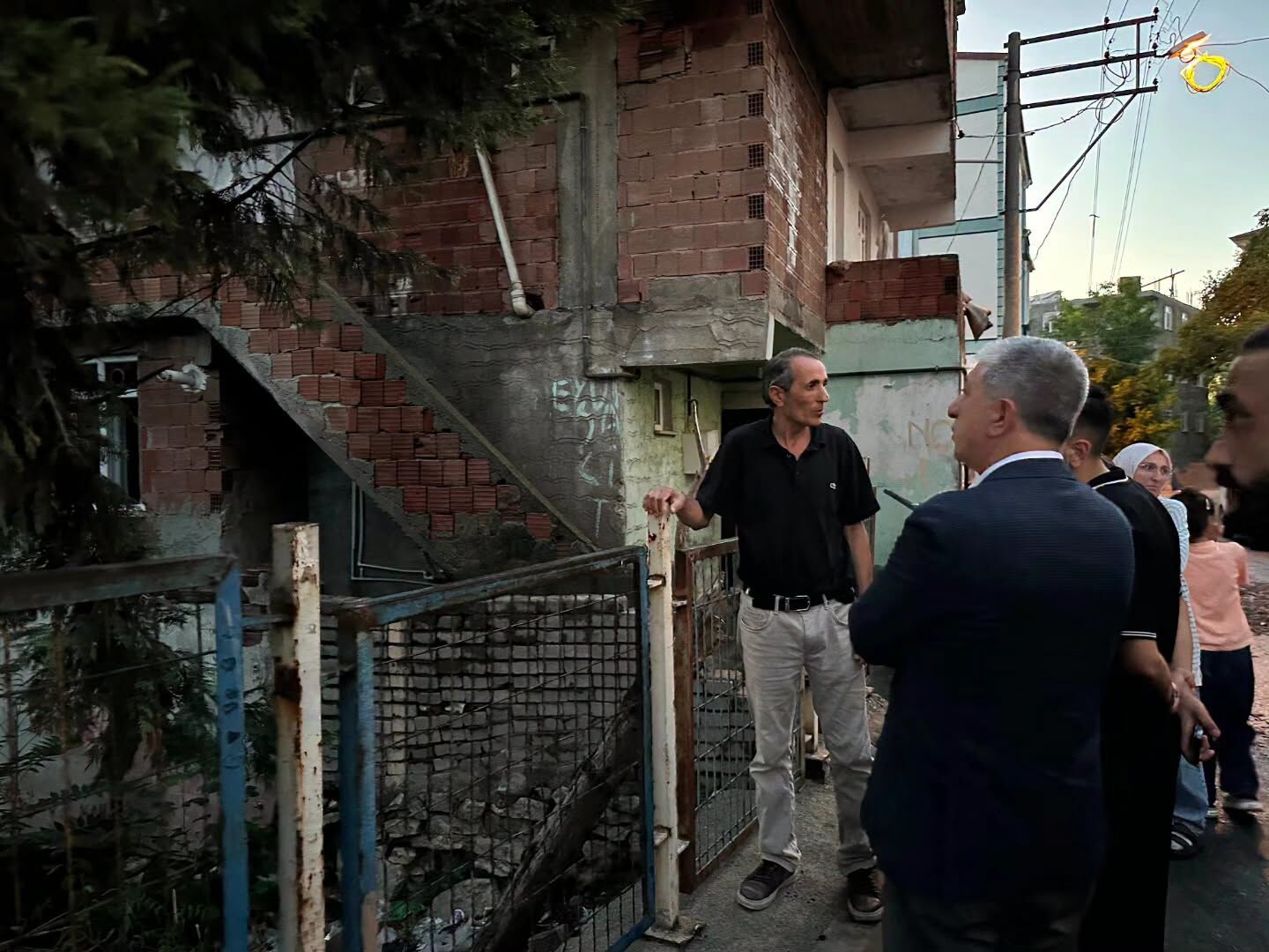 Başkan Ömeroğlu'ndan Yangın Mağduru Aileye Geçmiş Olsun Ziyareti (3)
