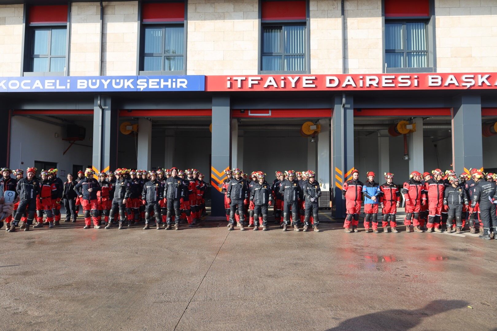 Büyükşehir İtfaiyesi Her Daim Hazır Kıta (7) (Büyük)