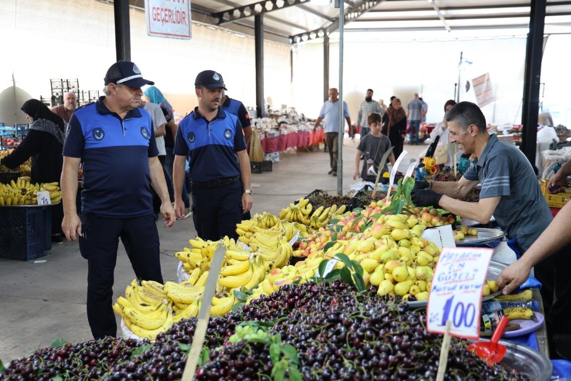Kartepe'de Pazarlarda Zabıta Denetimi Sürüyor (3)
