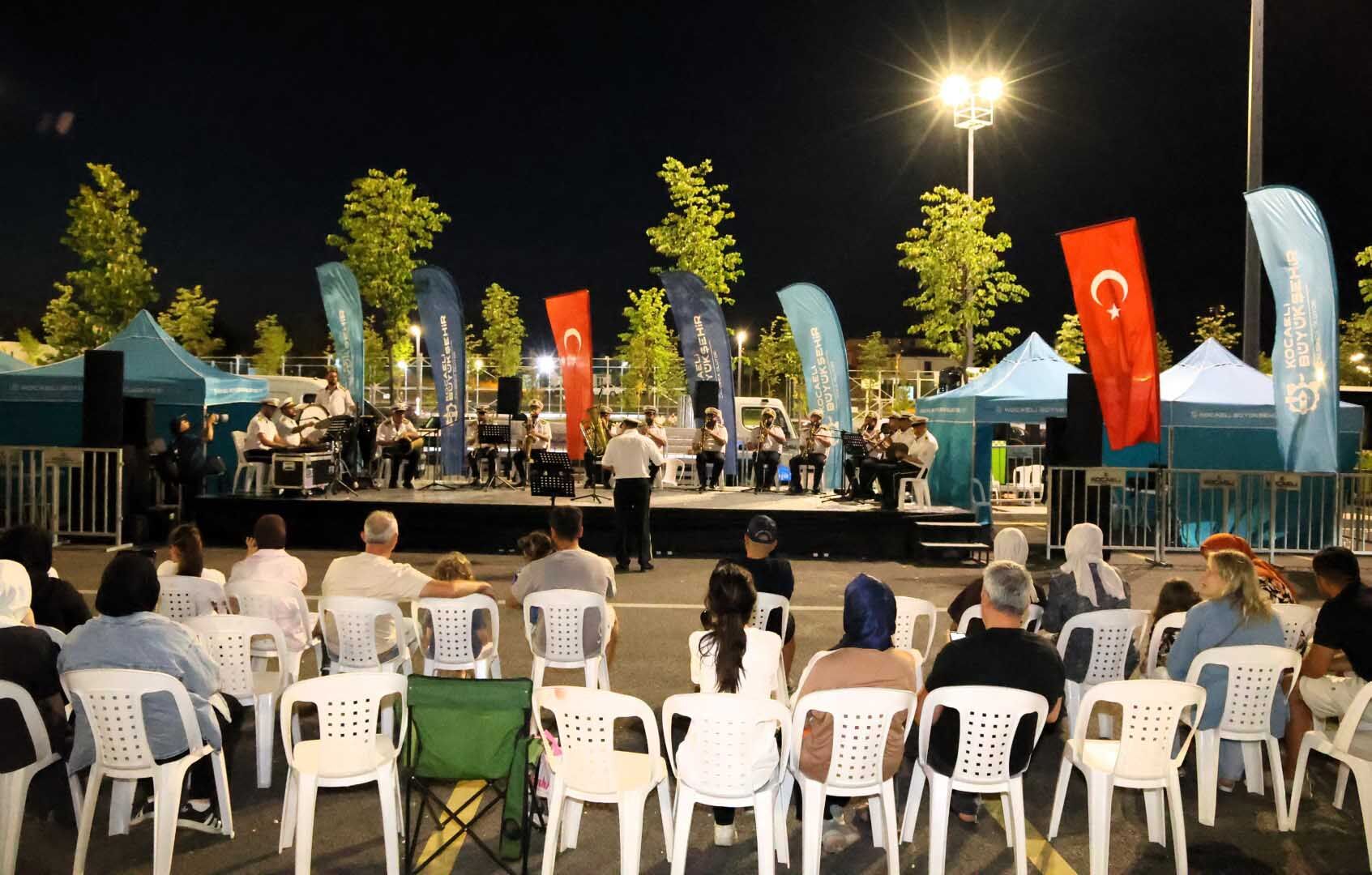 Seymen Millet Bahçesi’nde Ezgilerle Dolu Yaz Akşamı (13)
