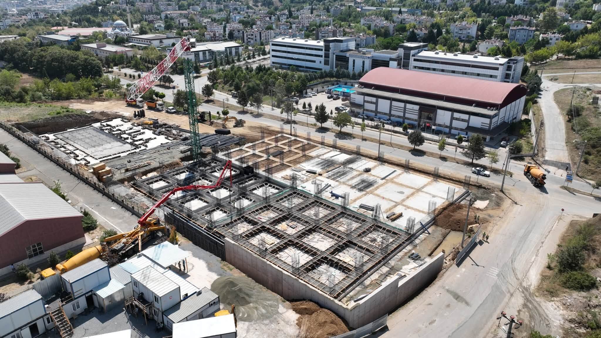 Gölcük'te Dev Spor Kompleksi İnşaatı Hızla Yükseliyor-1
