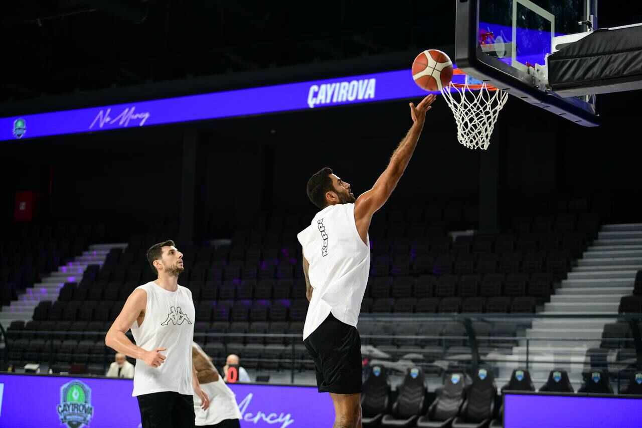 Çayırova Belediyesi Basketbol Süper Ligi Sezonunun İlk Antrenmanını Yaptı-2