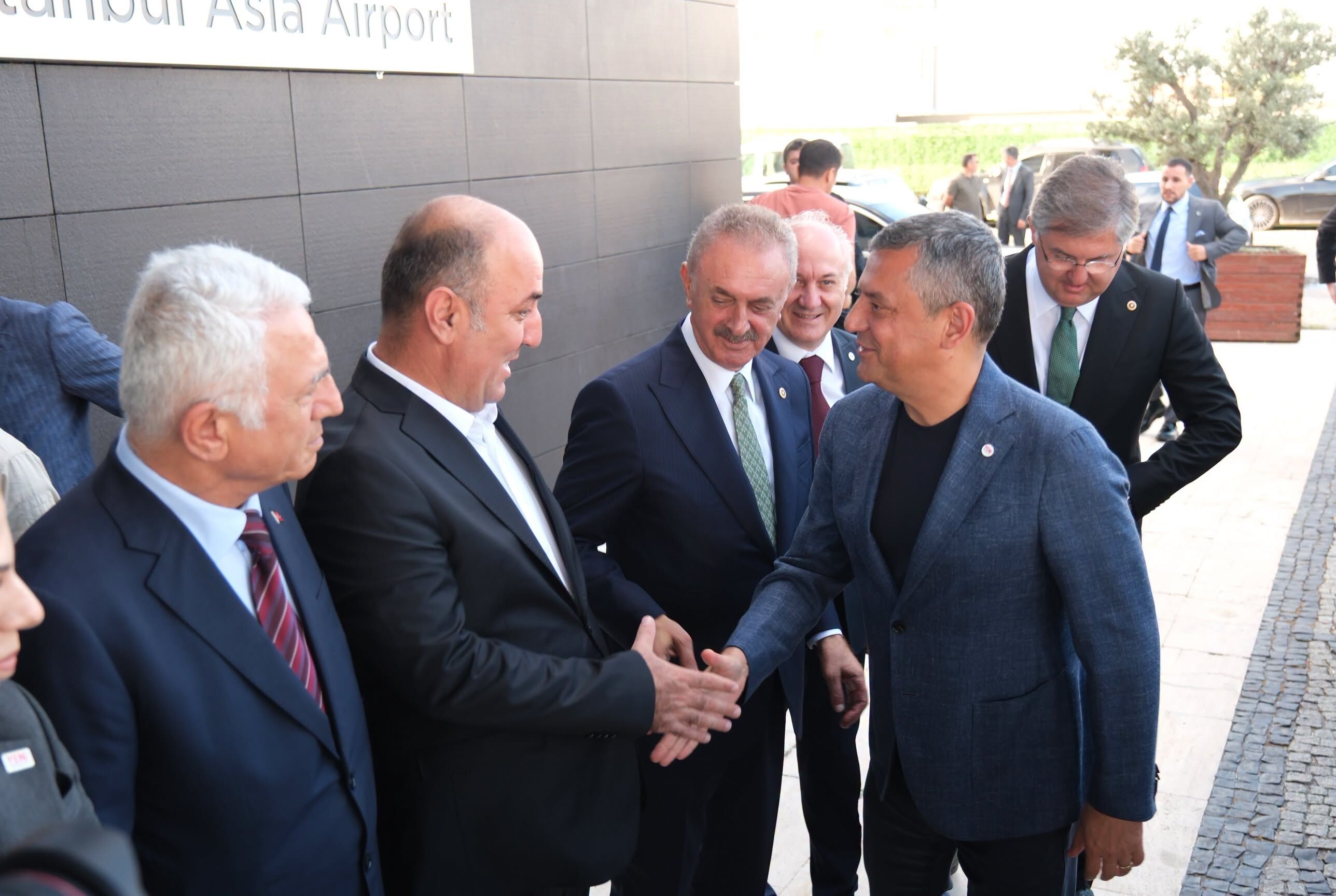 Özgür Özel Kocaeli’de! İlk durağı Gebze oldu-2