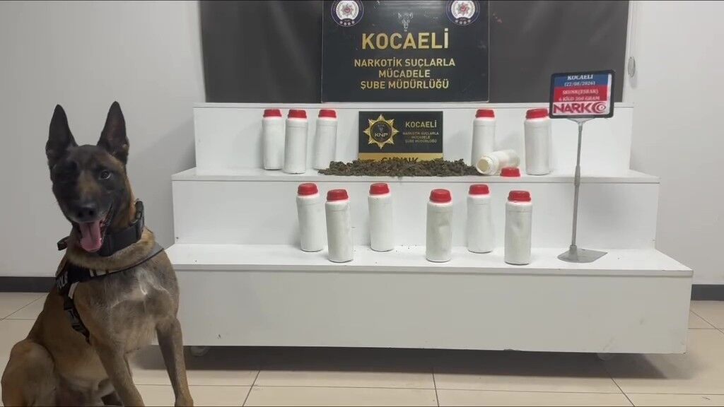 İzmit’te Narkotik Operasyonu: Otomobil Koltuğunun Altından Esrar Çıktı-1