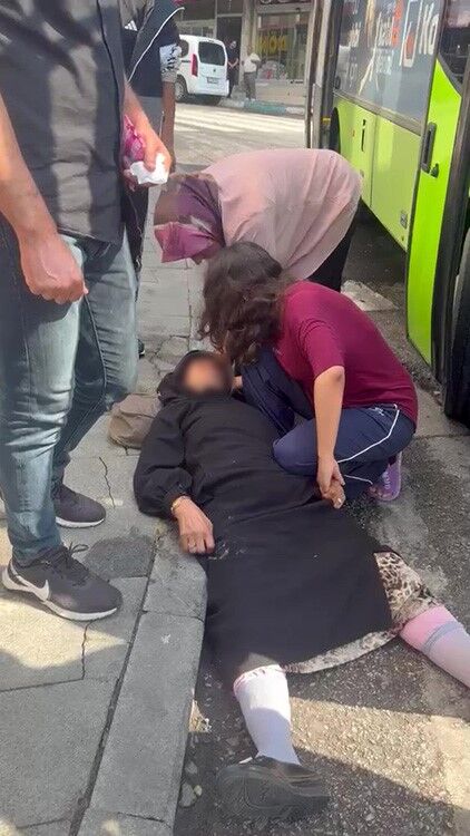 Dilovası’nda 65 Yaşındaki Kadını Darp Etti, Polis Otosuna Kaza Yaptırdı-1