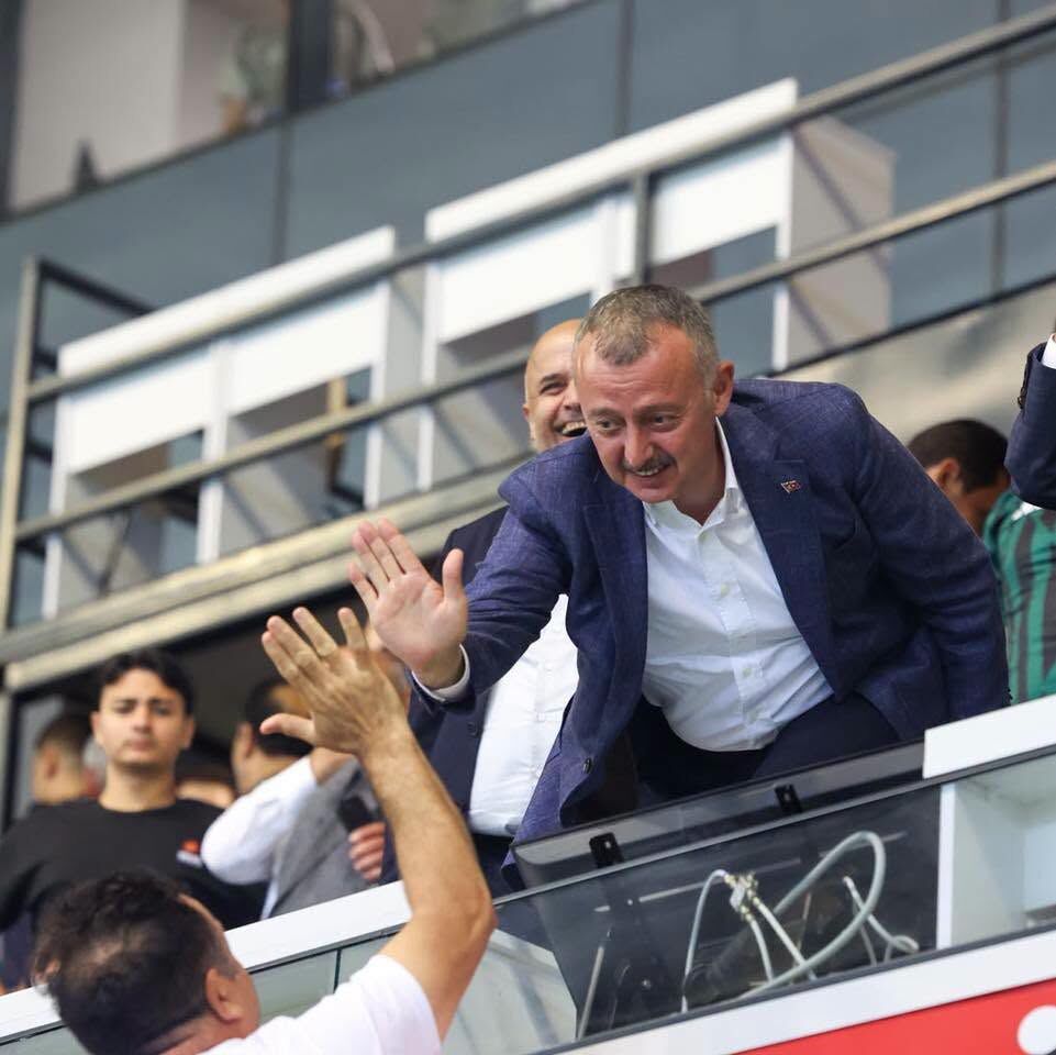 Tahir Büyükakın’dan Kocaelispor’a Tam Destek: 