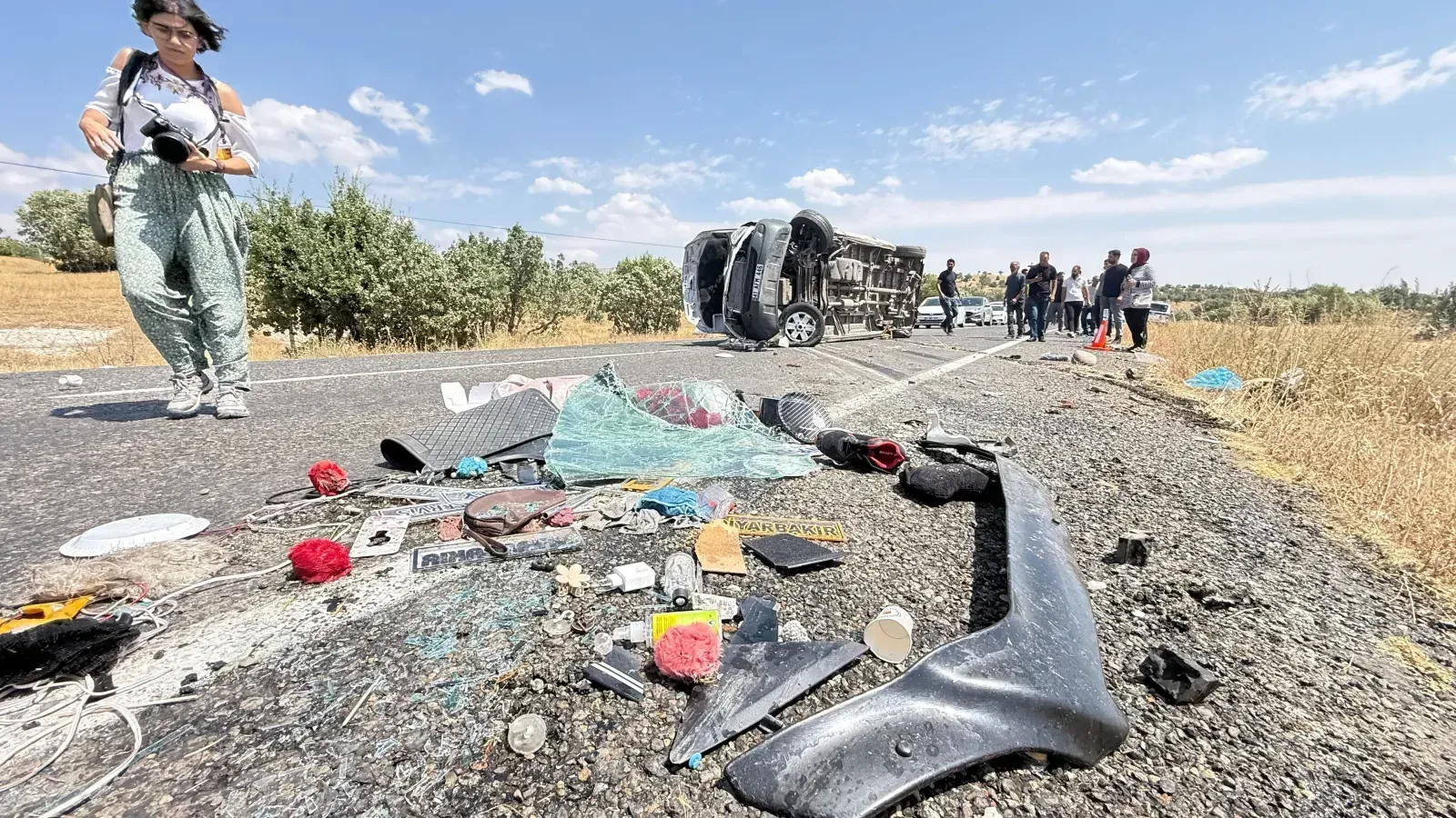 Diyarbakır’da Kocaeli Plakalı Minibüs Devrildi: 5 Ölü, 11 Yaralı-1