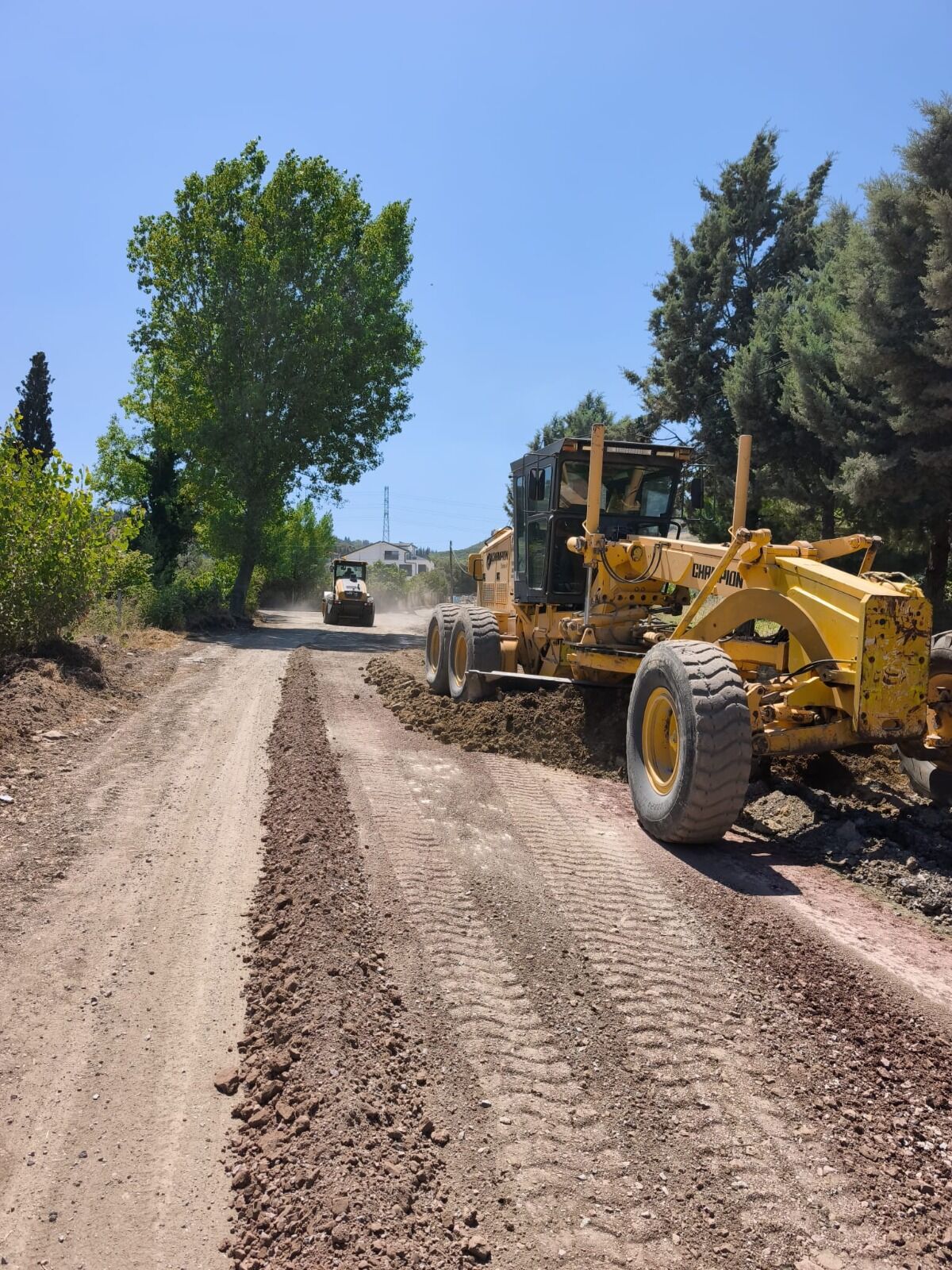 Karamürsel Dereköy’de Bozulan Yollar Yenileniyor (3)