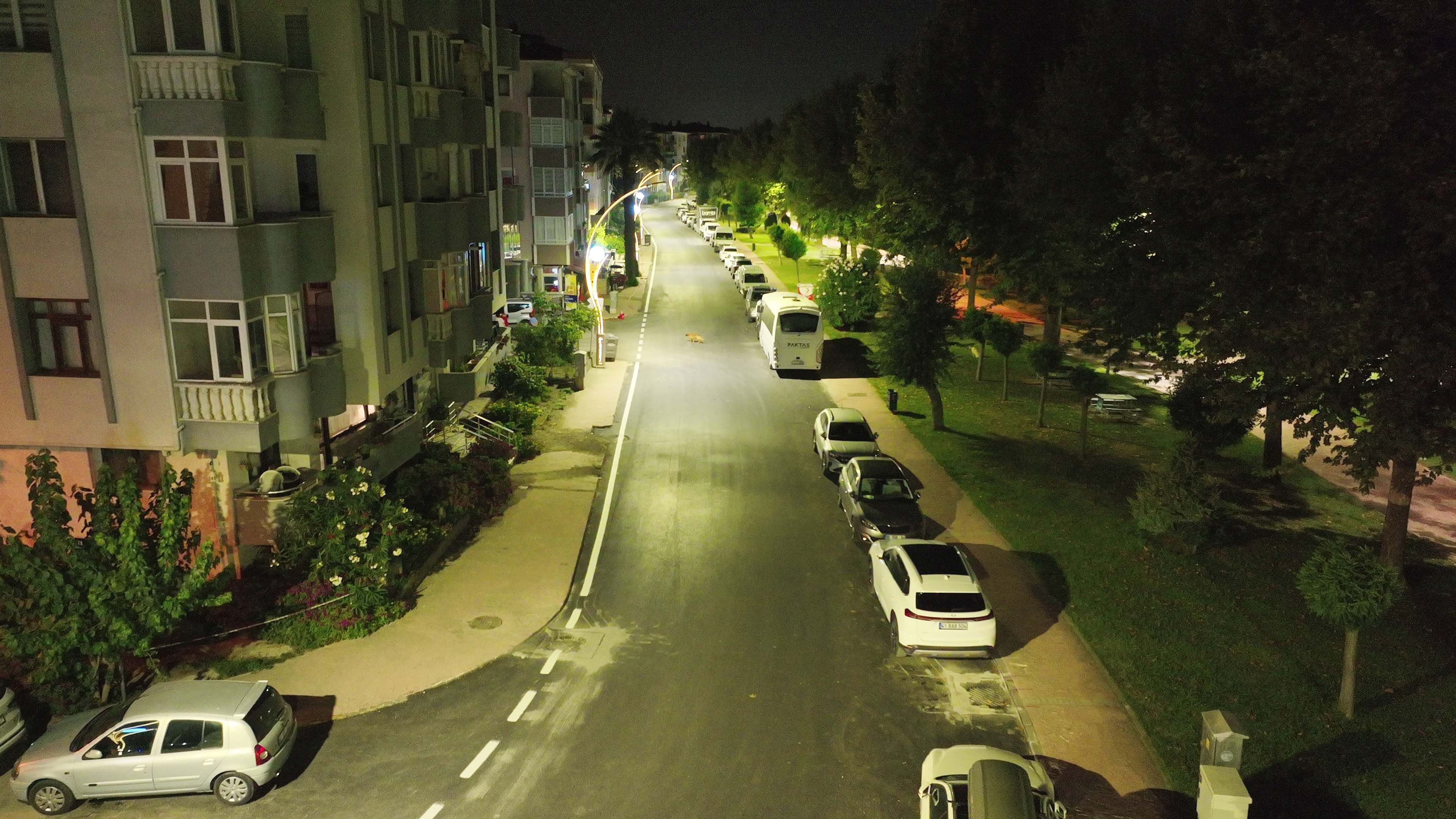 Karamürsel Plaj Yolu Caddesi’ne Özel Asfalt Dokunuşu (2)