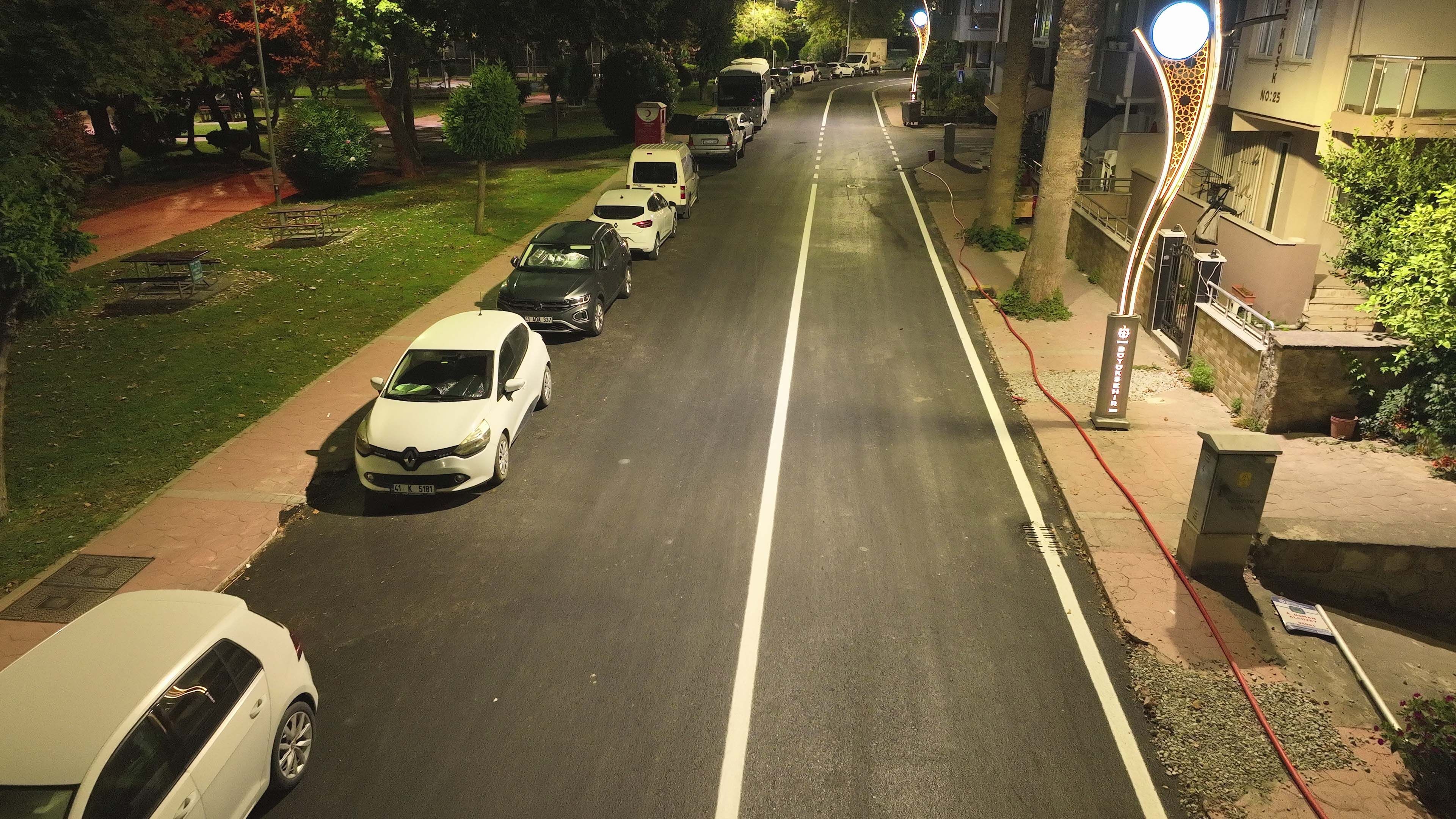 Karamürsel Plaj Yolu Caddesi’ne Özel Asfalt Dokunuşu (4)