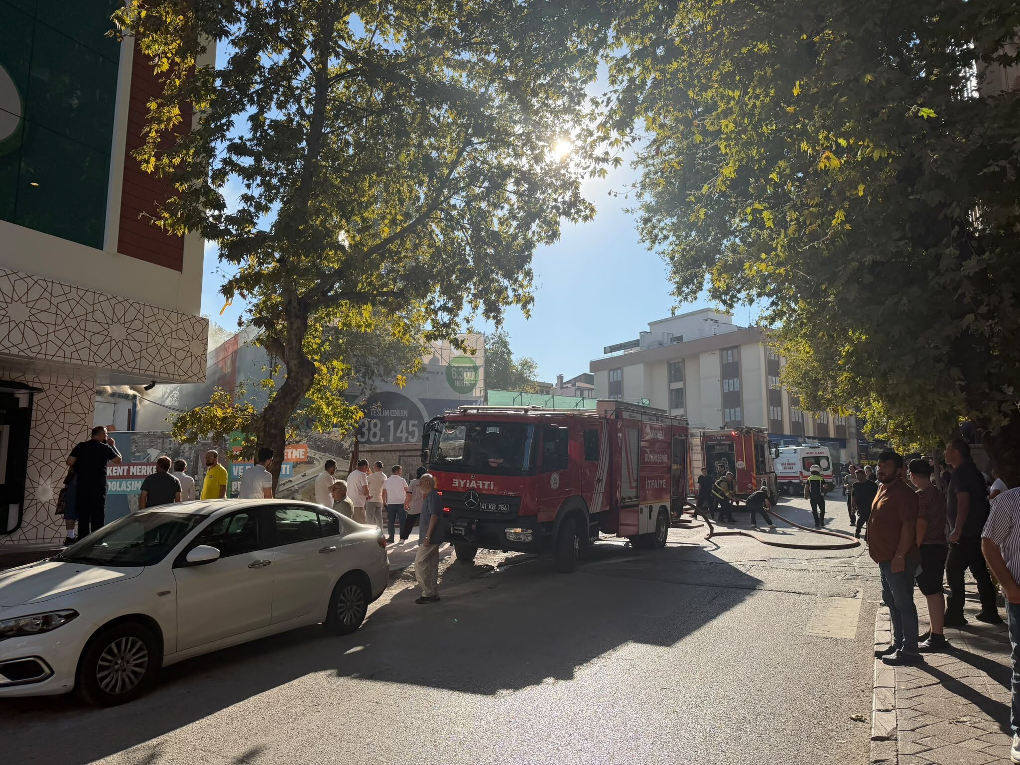 GEBZE TARİHİ MENZİLHANE HAMAMINDA YANGIN ÇIKTI-1