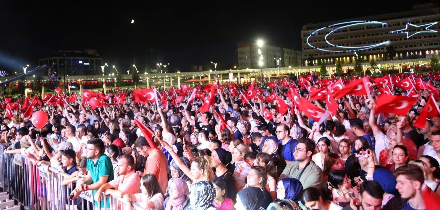 Zafer Bayramı’na Büyükşehir’den Çifte Konser (2)