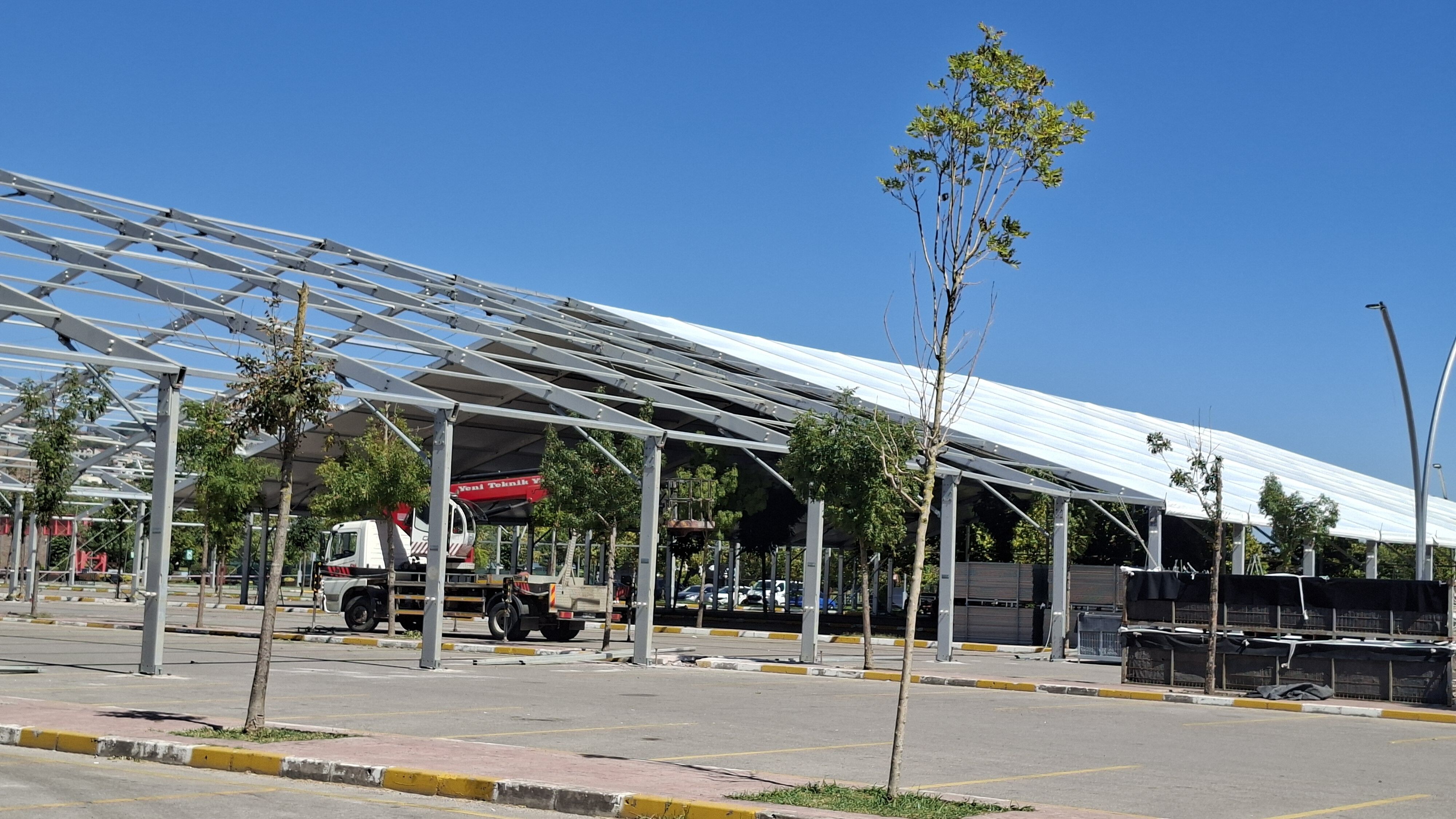 Kocaeli Kitap Fuarı İçin Dev Çadırlar Kurulmaya Başlandı-1