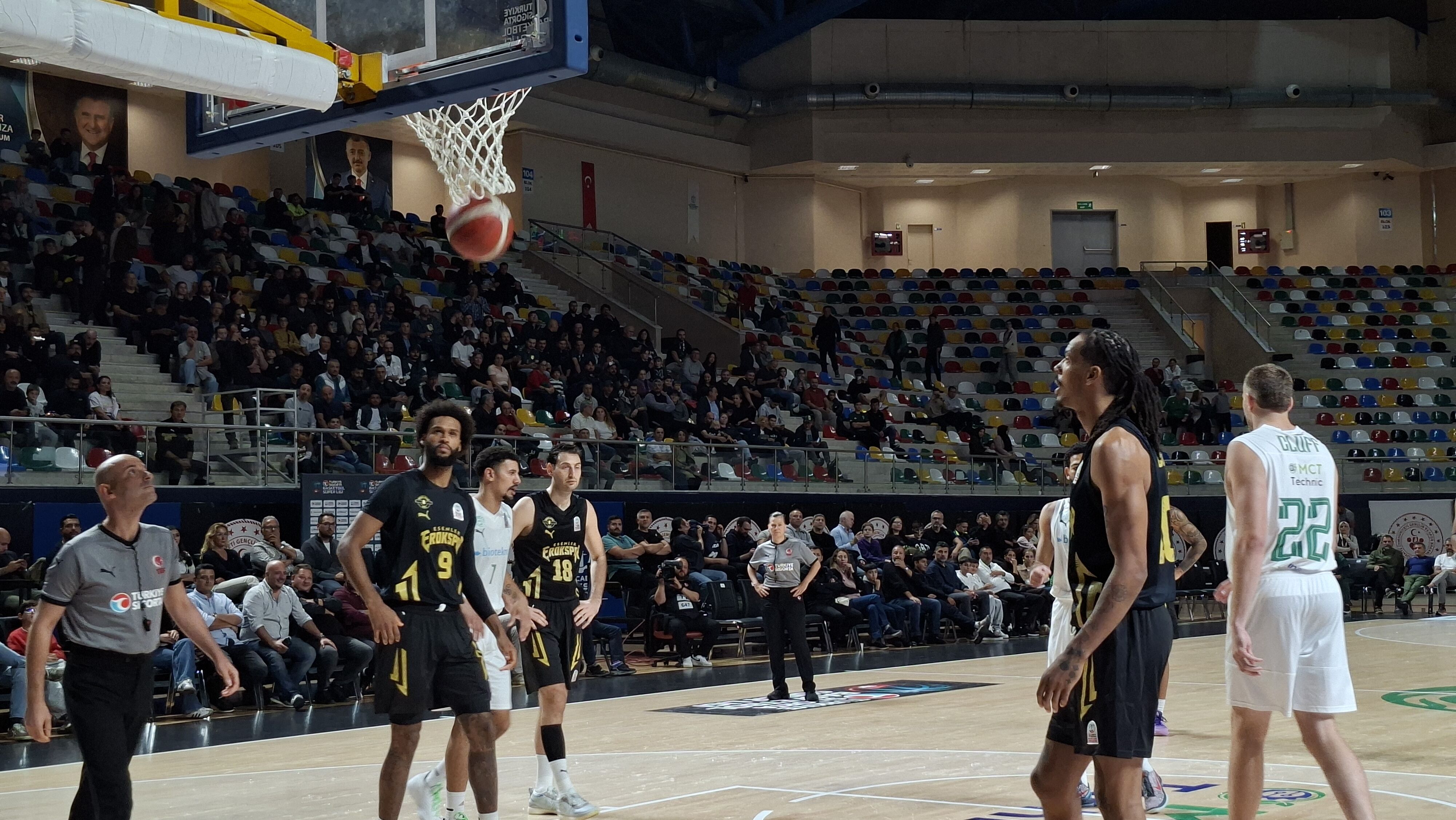 Biotekno Körfez Basket, Erokspor karşısında ilk yarıyı önde tamamladı!