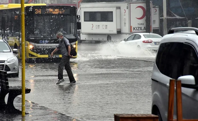 Meteoroloji'den kritik uyarı geldi: Sağanak alarmı verildi