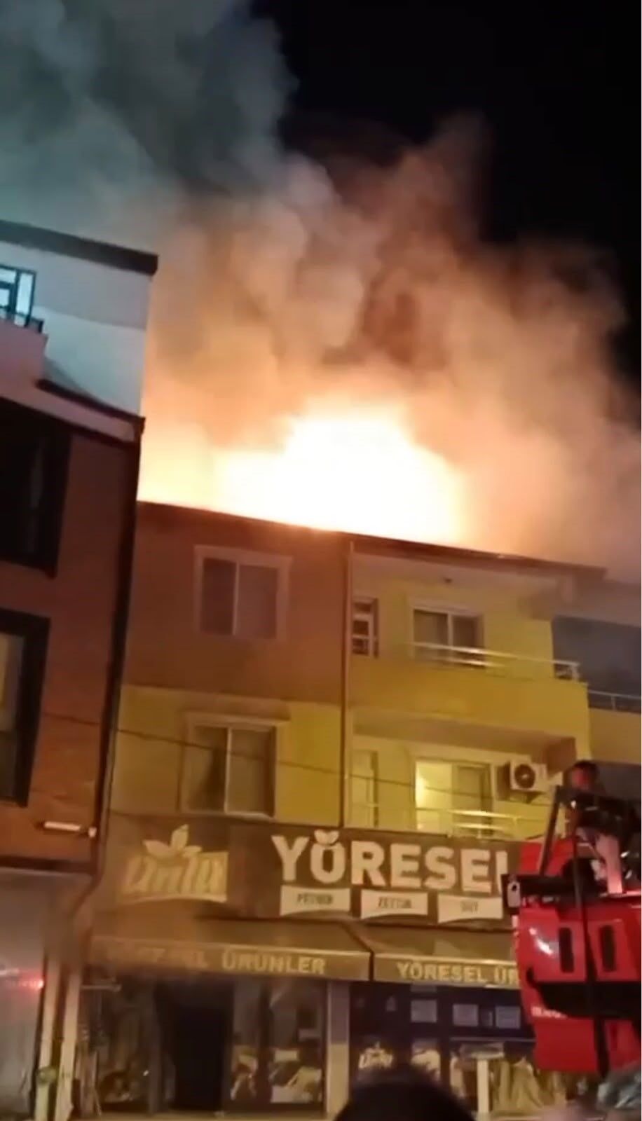 KARTEPE’DE ÇARDAKTA BAŞLAYAN YANGIN 3 KATLI BİNAYA SIÇRADI-3