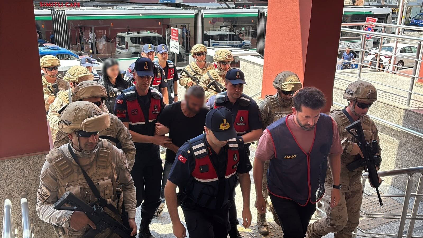 Kocaeli’de Organize Suç Örgütüne İkinci Dalga Operasyonu: 12 Gözaltı