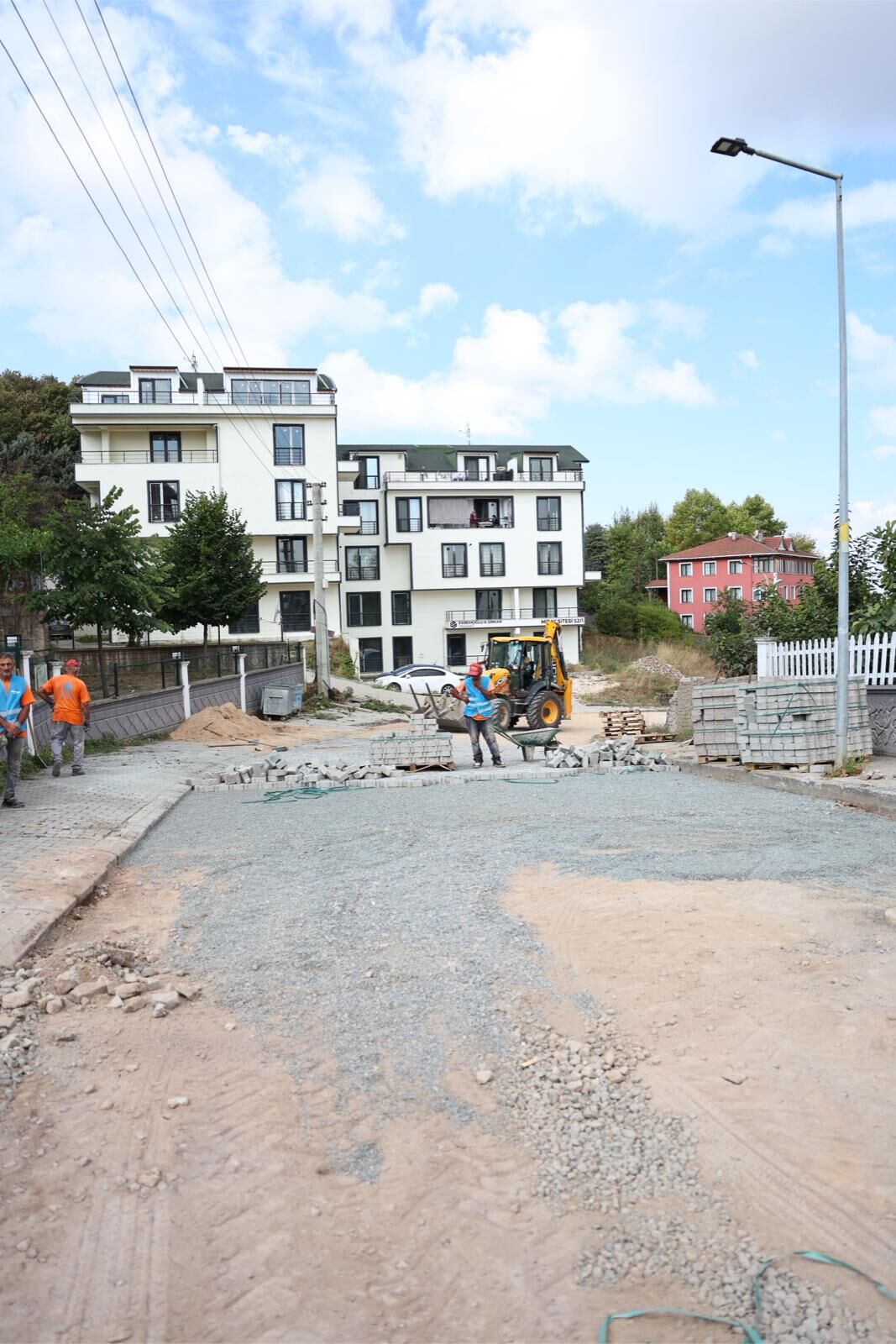 Başiskele’de Altyapı ve Üstyapı Çalışmaları Sürüyor-1