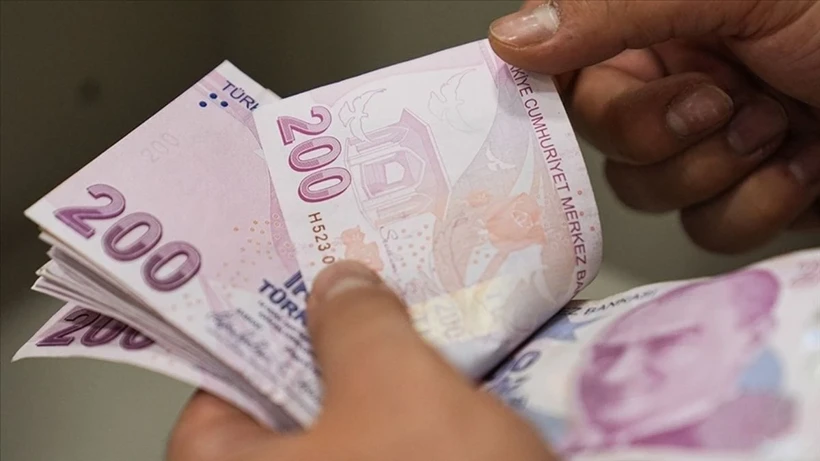 Emekli ve memurlara ek zam yapılacak mı? Uzman isim yanıtladı