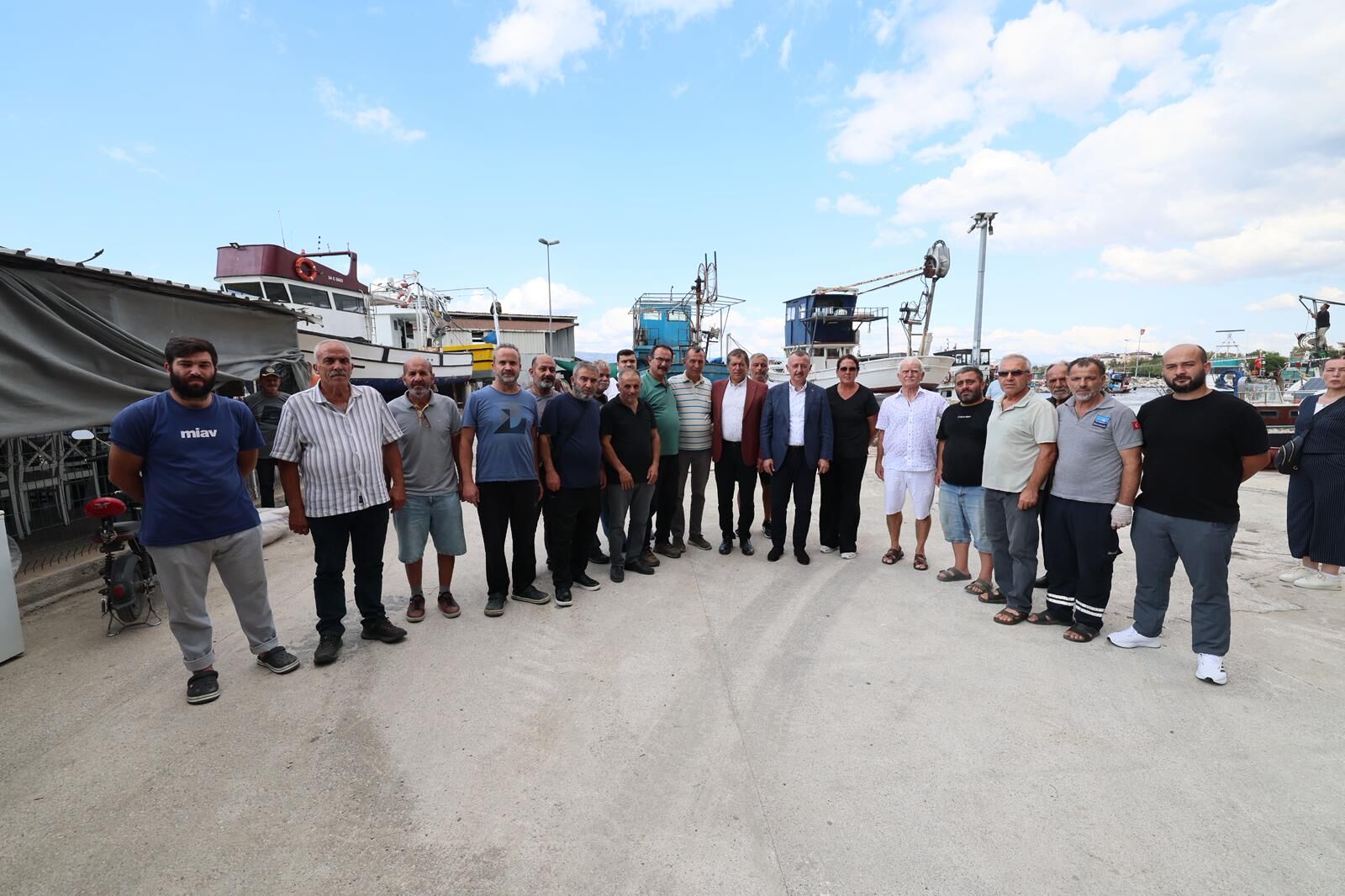 Büyükakın Geleneği Bozmadı, Yeni Sezonda Karamürselli Balıkçılara Da Gitti (4)
