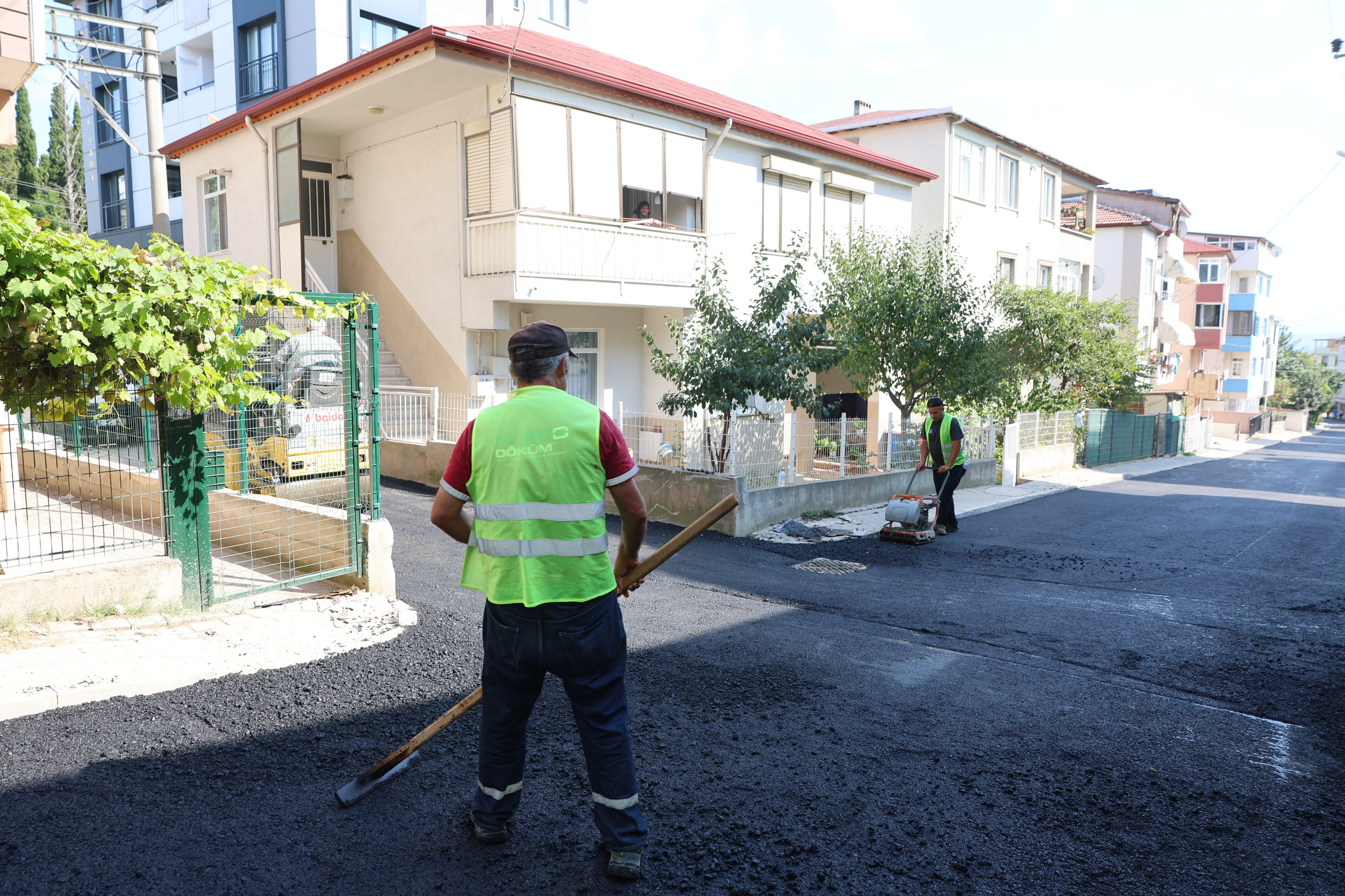 Darıca’da Asfalt Mesaisi Hız Kesmeden Sürüyor (4)